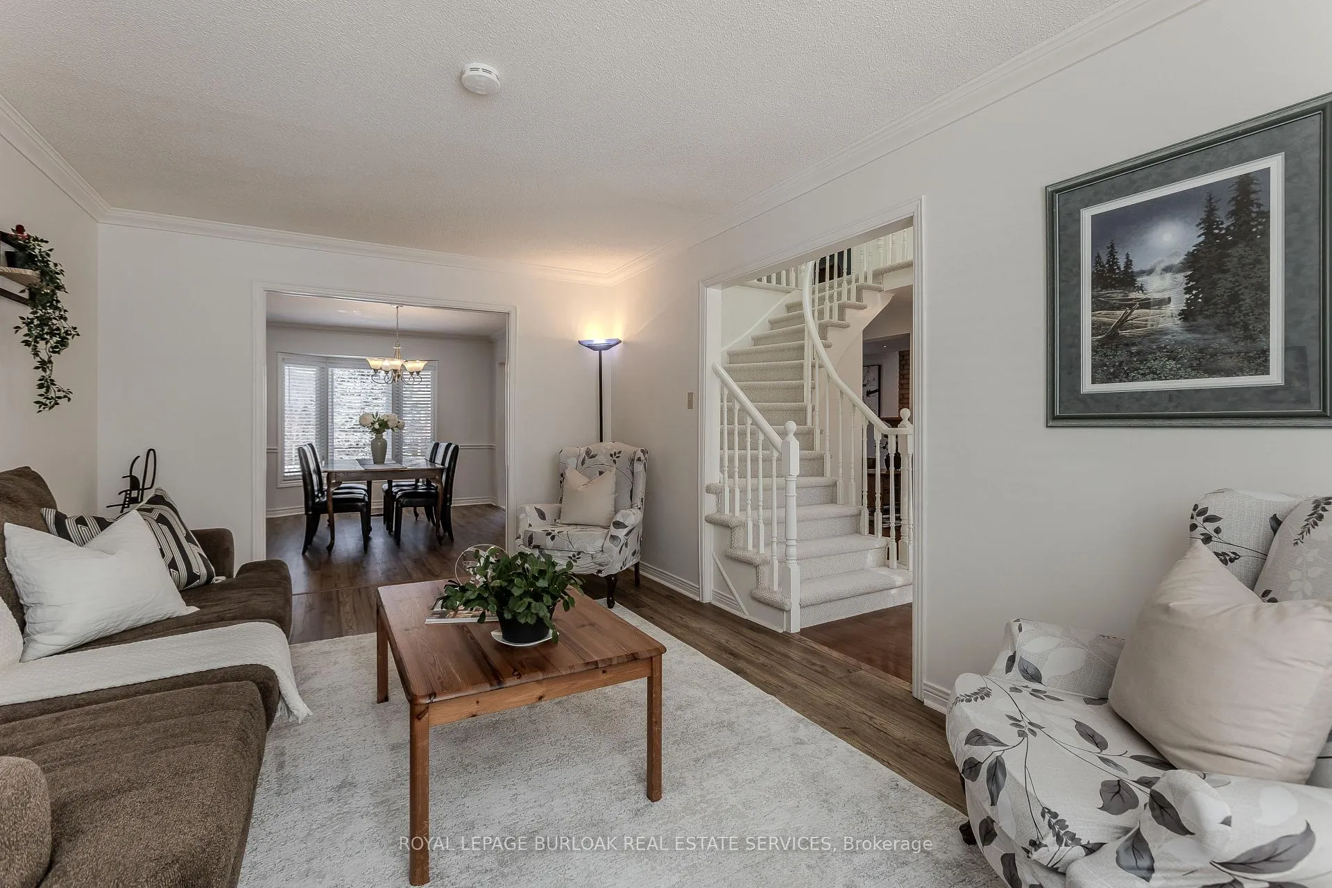 Photo 11 of 2117 Fallingbrook Court, Burlington, Headon — HOMEH