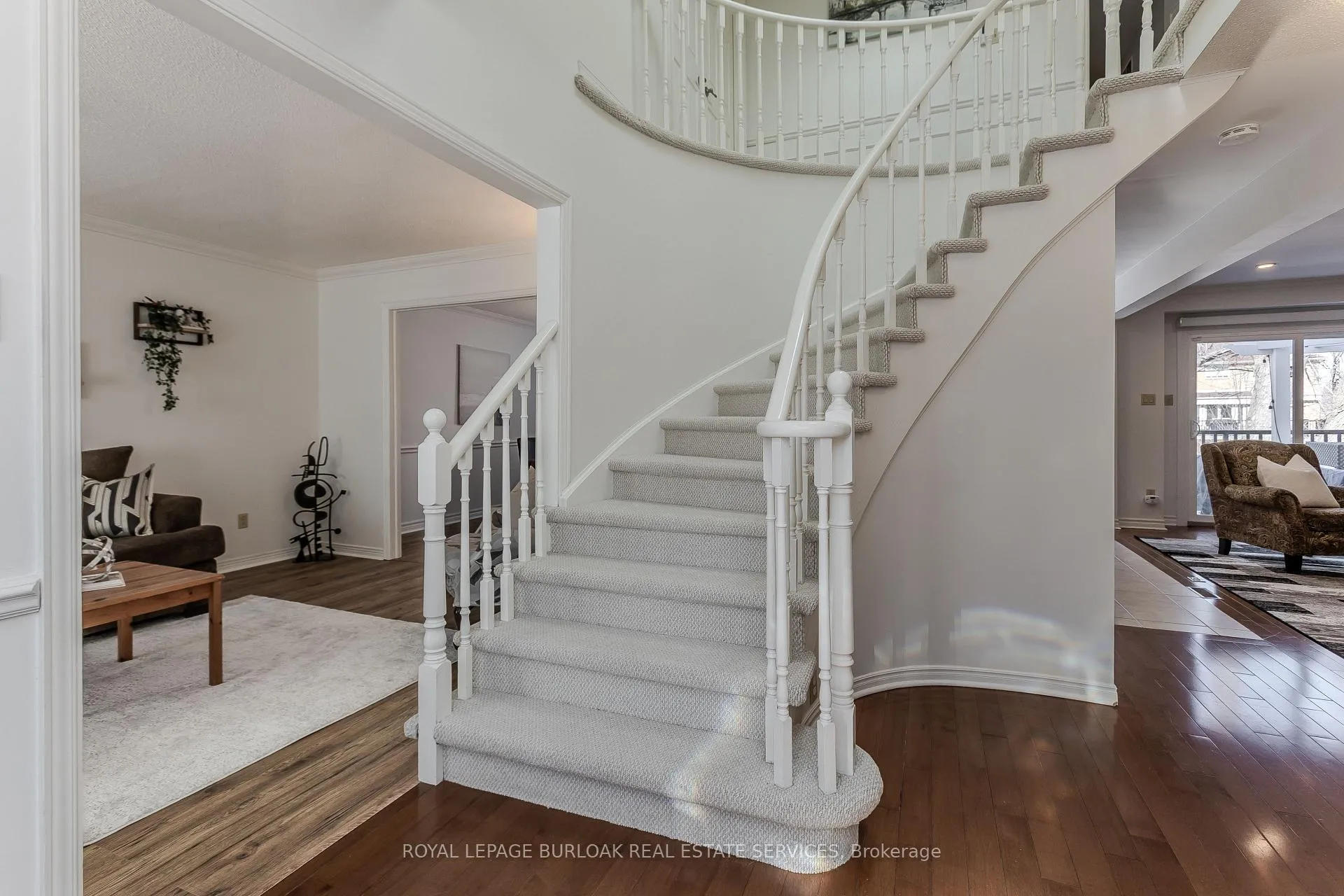 Photo 20 of 2117 Fallingbrook Court, Burlington, Headon — HOMEH