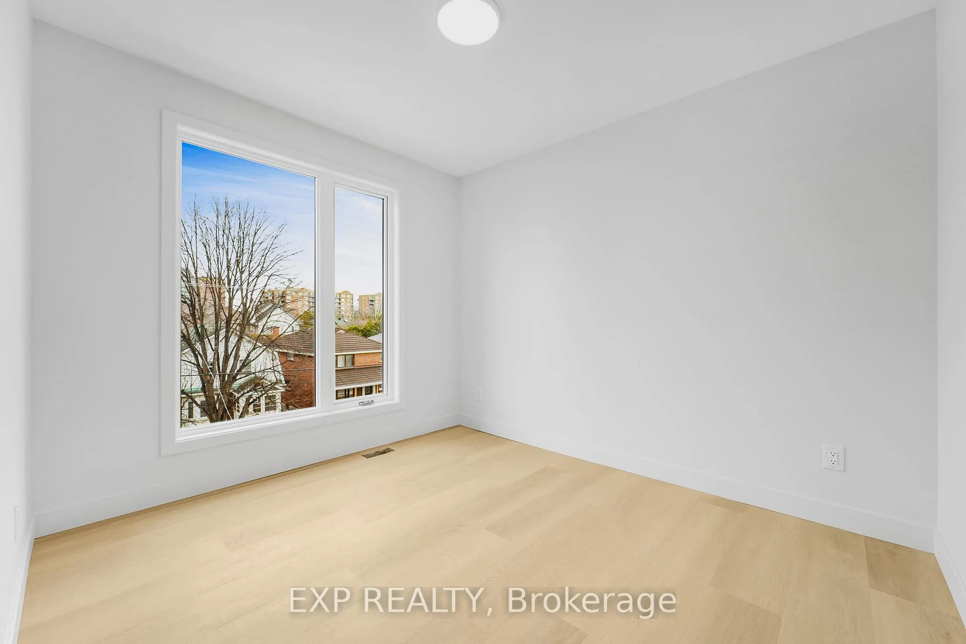 Photo 9 of Unit A, 2 Iona Street, Ottawa, Ottawa West — HOMEH