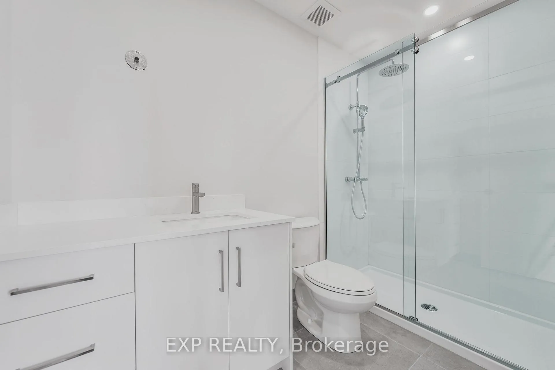 Photo 10 of Unit A, 2 Iona Street, Ottawa, Ottawa West — HOMEH
