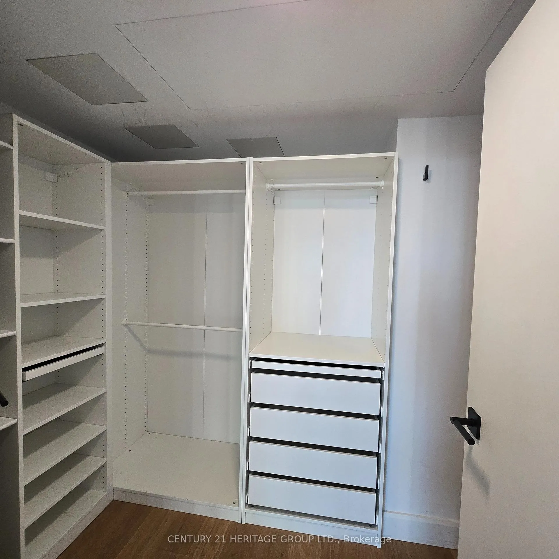 Photo 19 of Unit 2801, 200 Cumberland Street, Toronto, The Annex — HOMEH