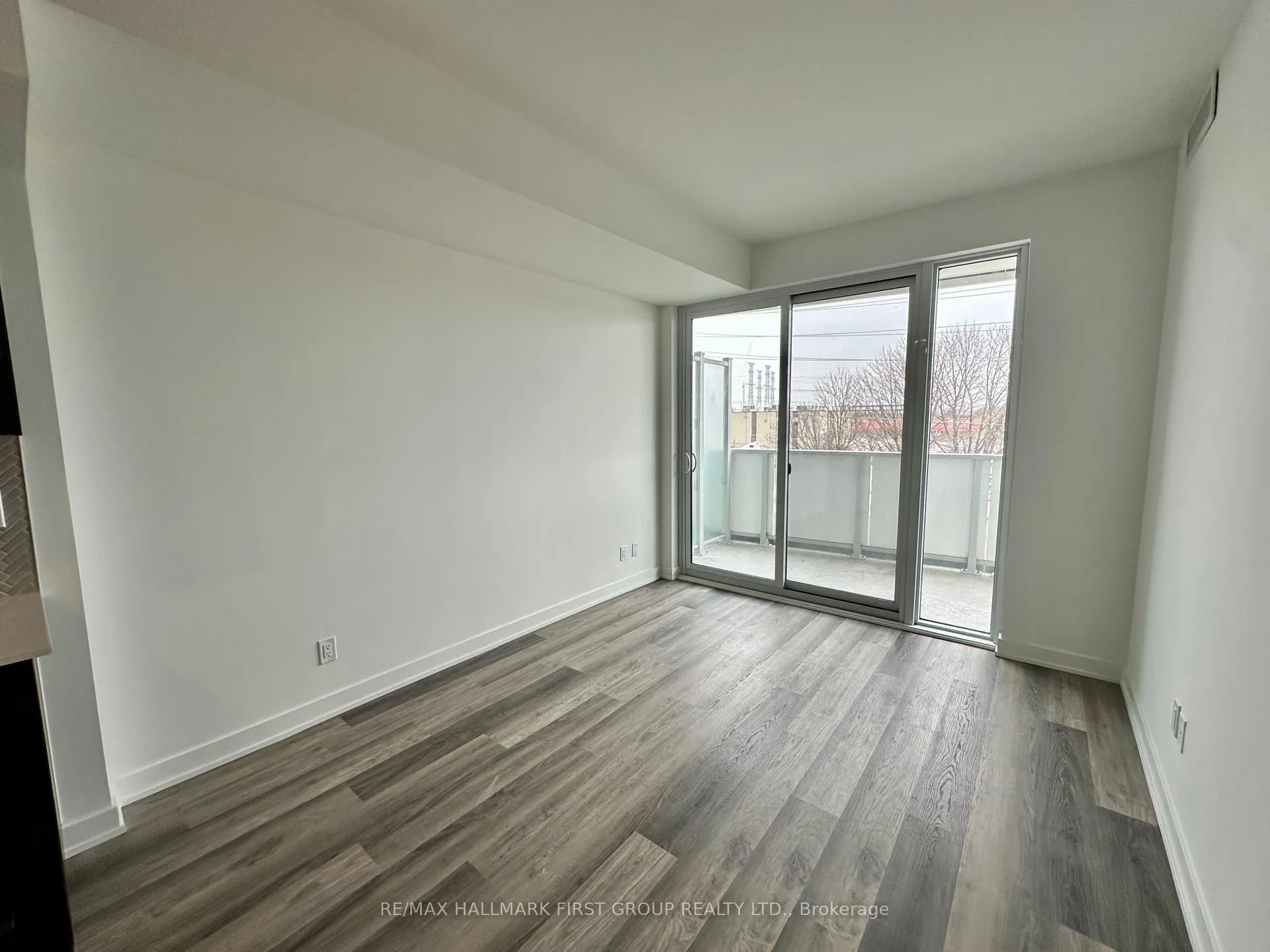 Photo 6 of Unit 205, 1010 Sandy Beach Road, Pickering, Bay Ridges — HOMEH