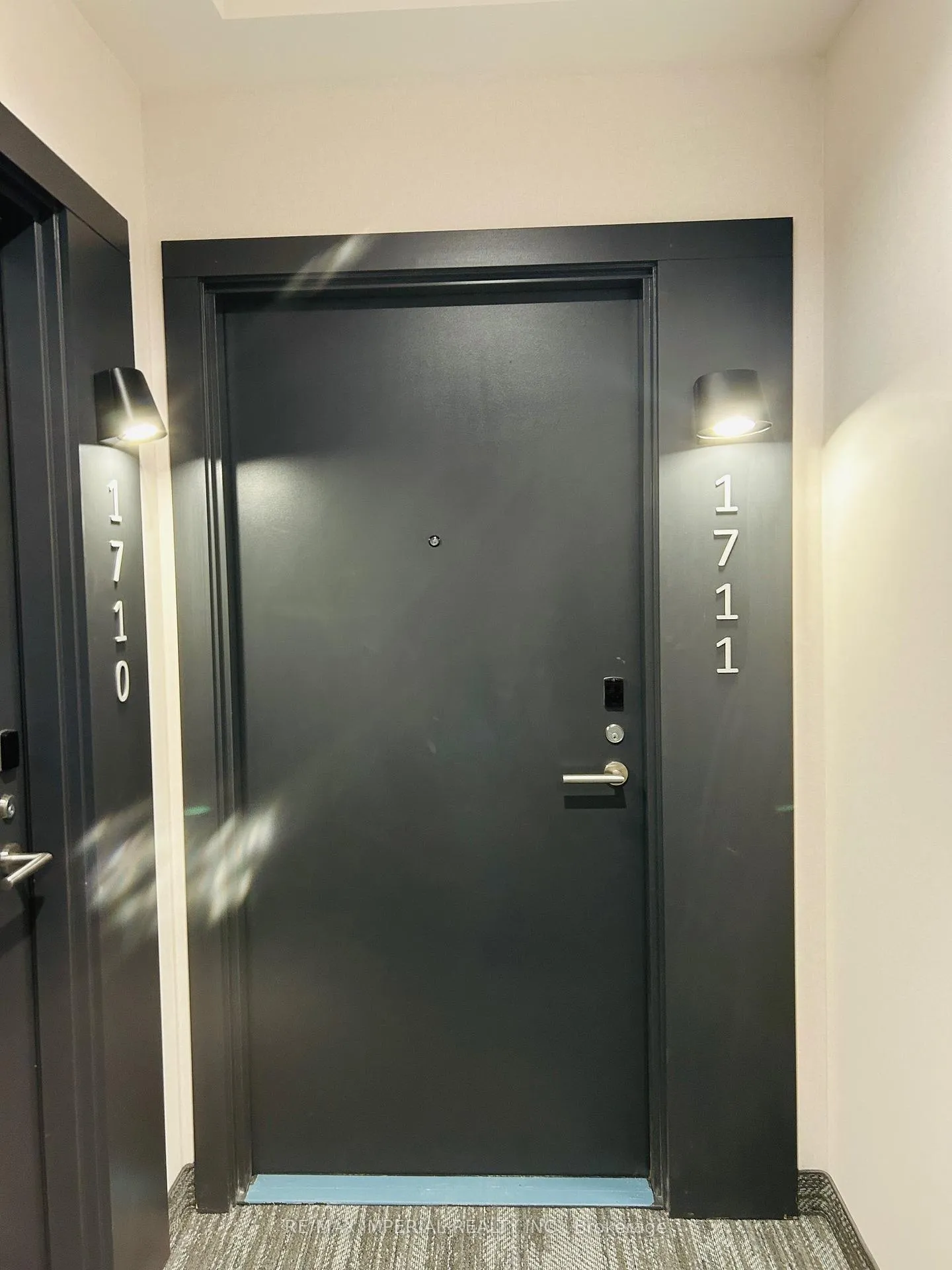 Photo 5 of Unit 1711, 180 Front Street E, Toronto, Moss Park — HOMEH
