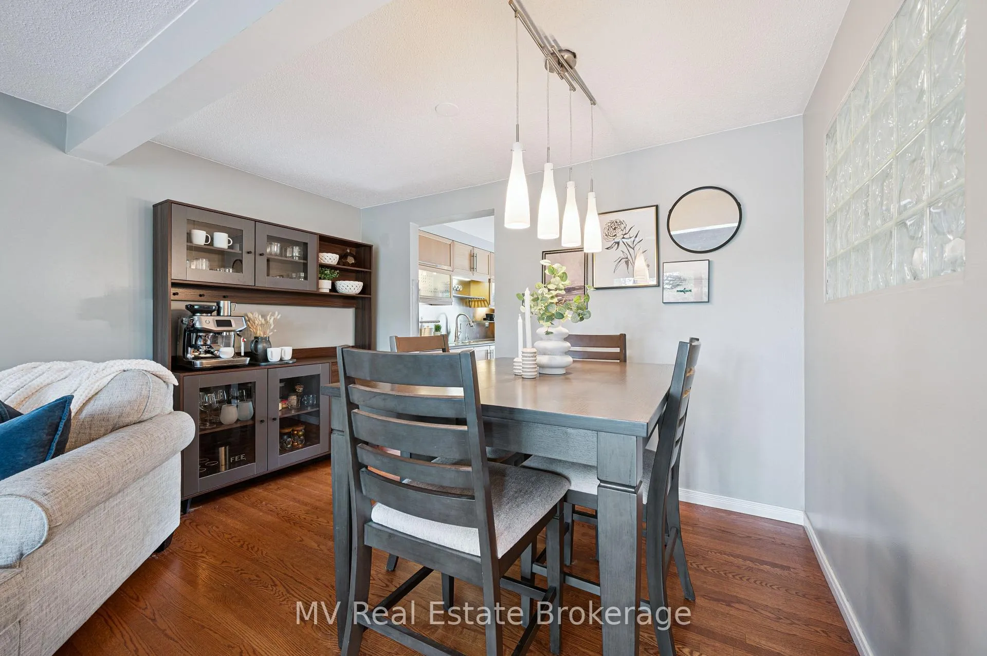 Photo 11 of 434B Dunvegan Drive, Waterloo — HOMEH