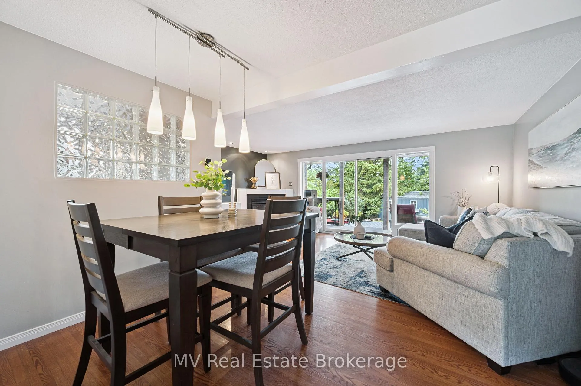 Photo 12 of 434B Dunvegan Drive, Waterloo — HOMEH