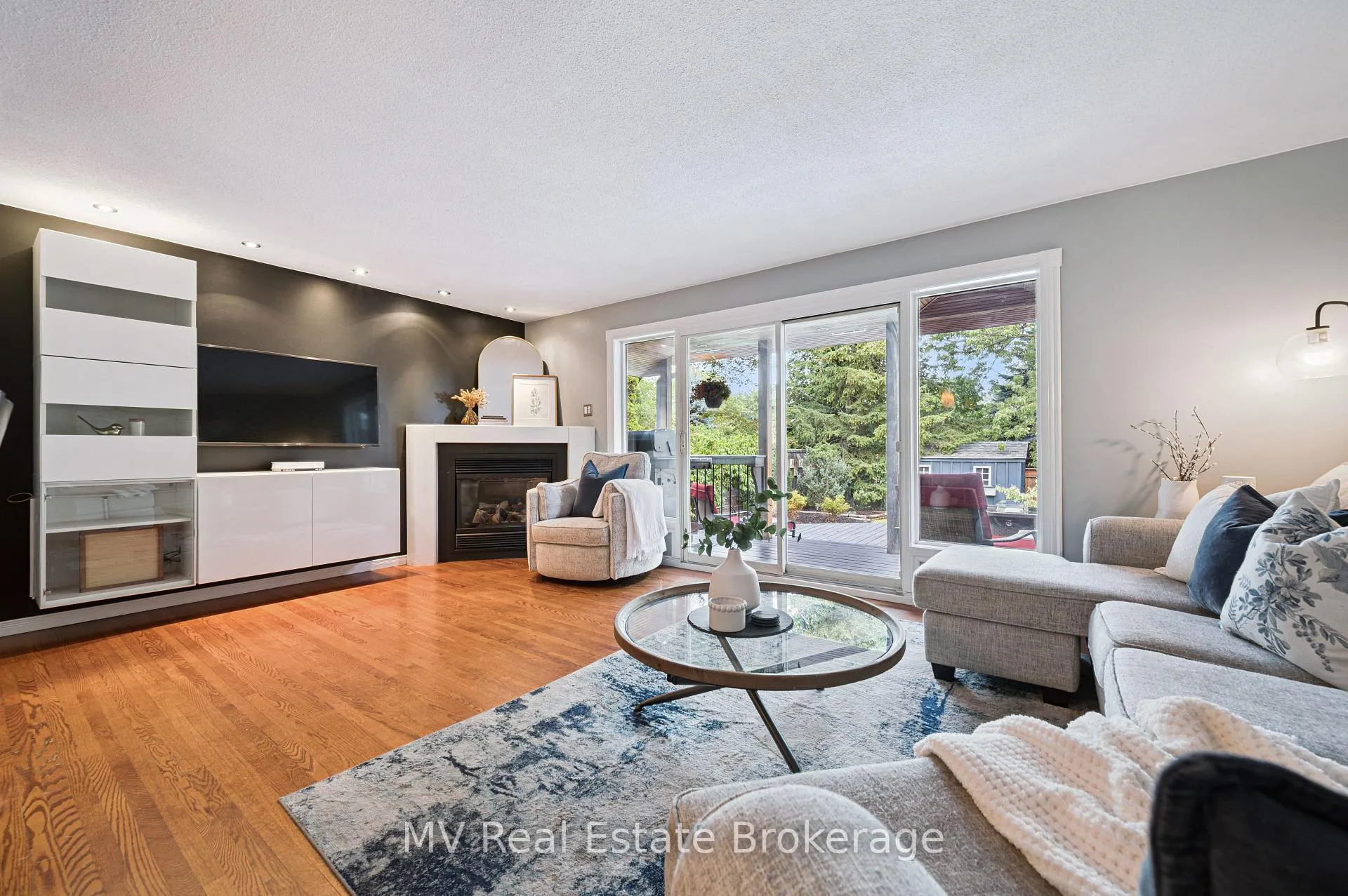 Photo 14 of 434B Dunvegan Drive, Waterloo — HOMEH