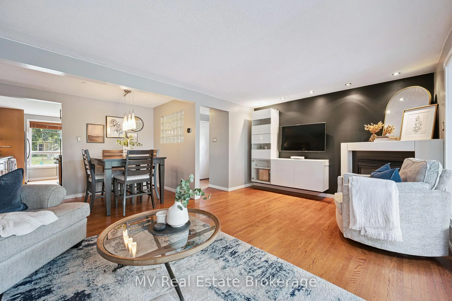Photo 16 of 434B Dunvegan Drive, Waterloo — HOMEH