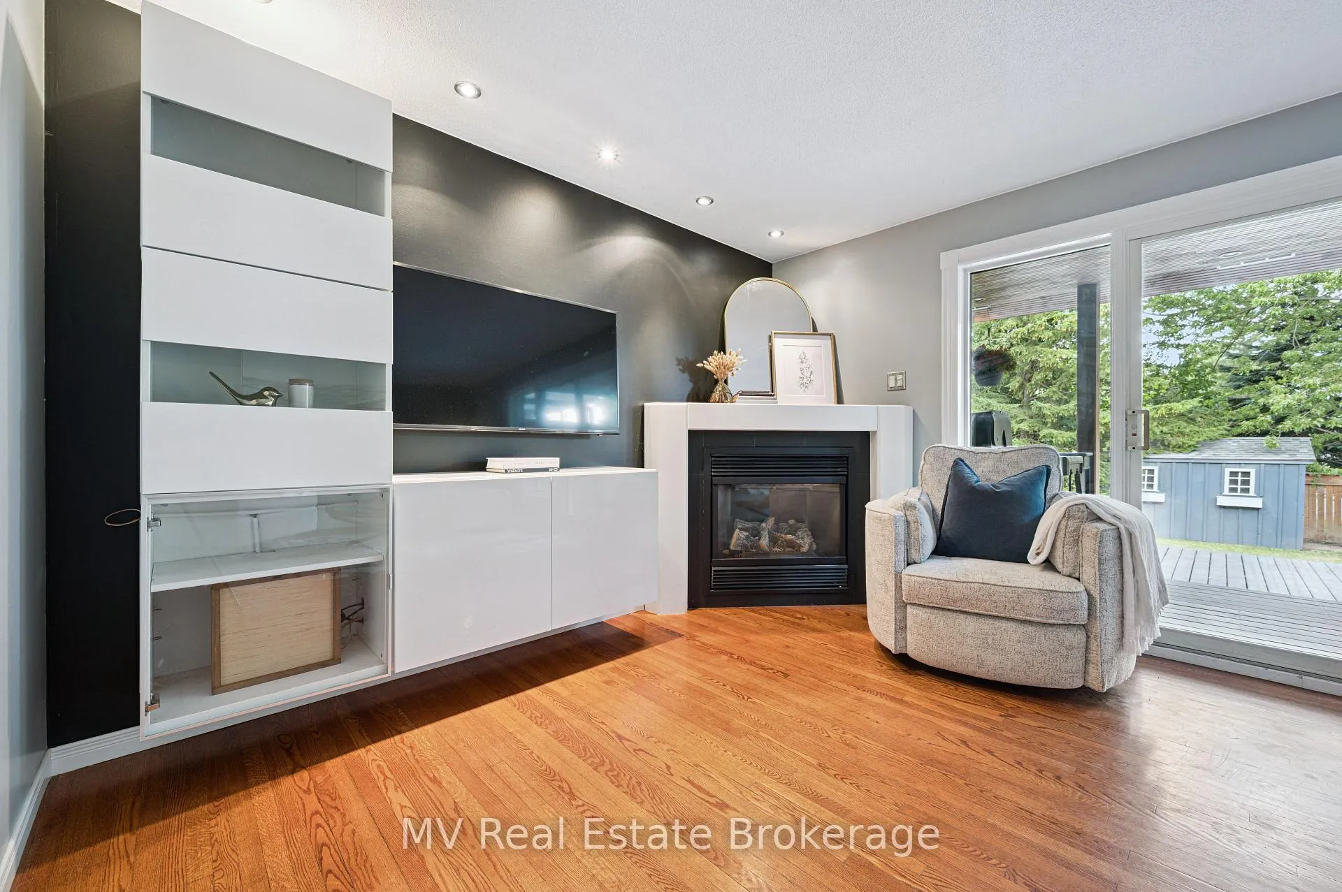 Photo 17 of 434B Dunvegan Drive, Waterloo — HOMEH