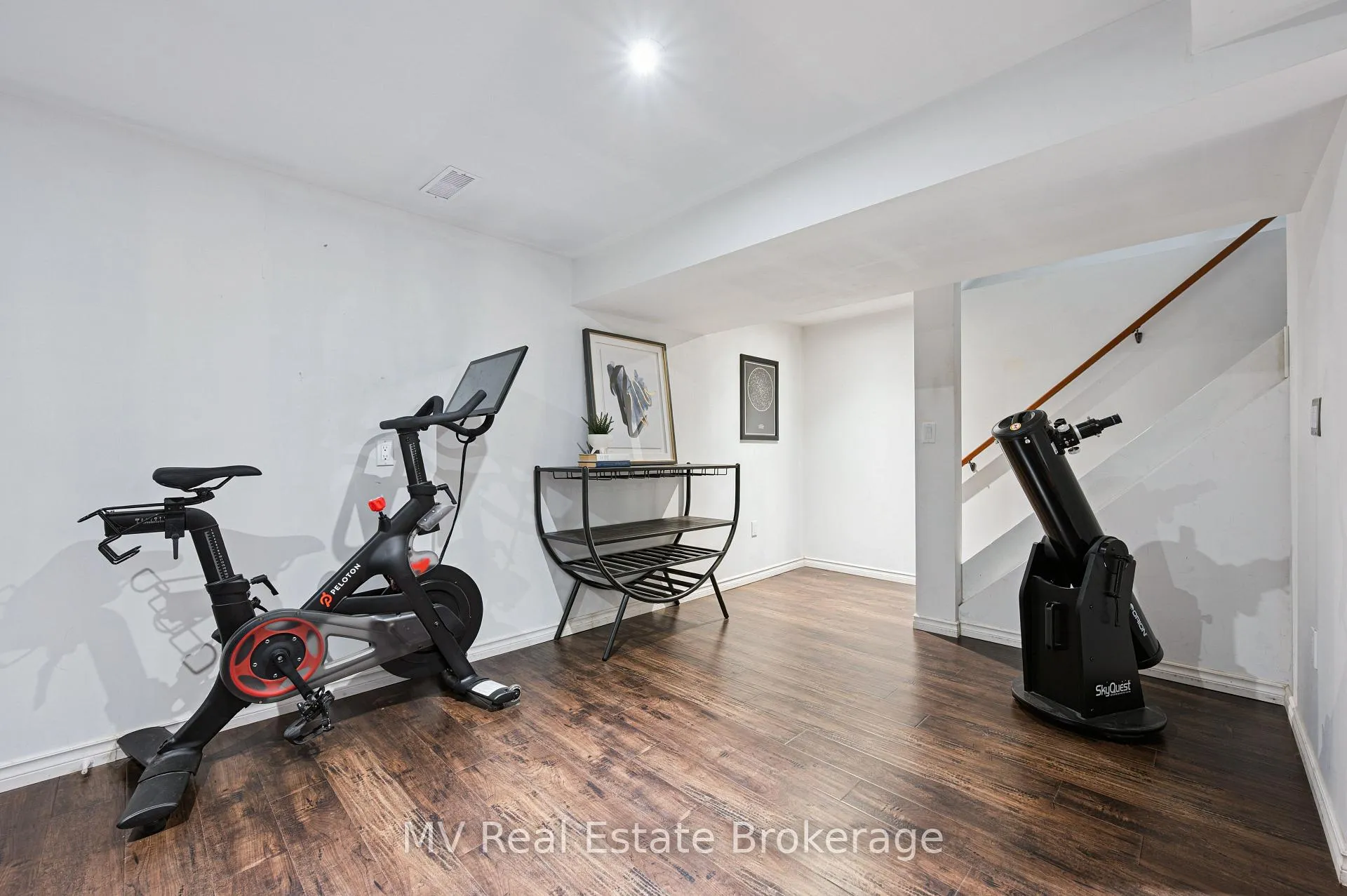 Photo 33 of 434B Dunvegan Drive, Waterloo — HOMEH