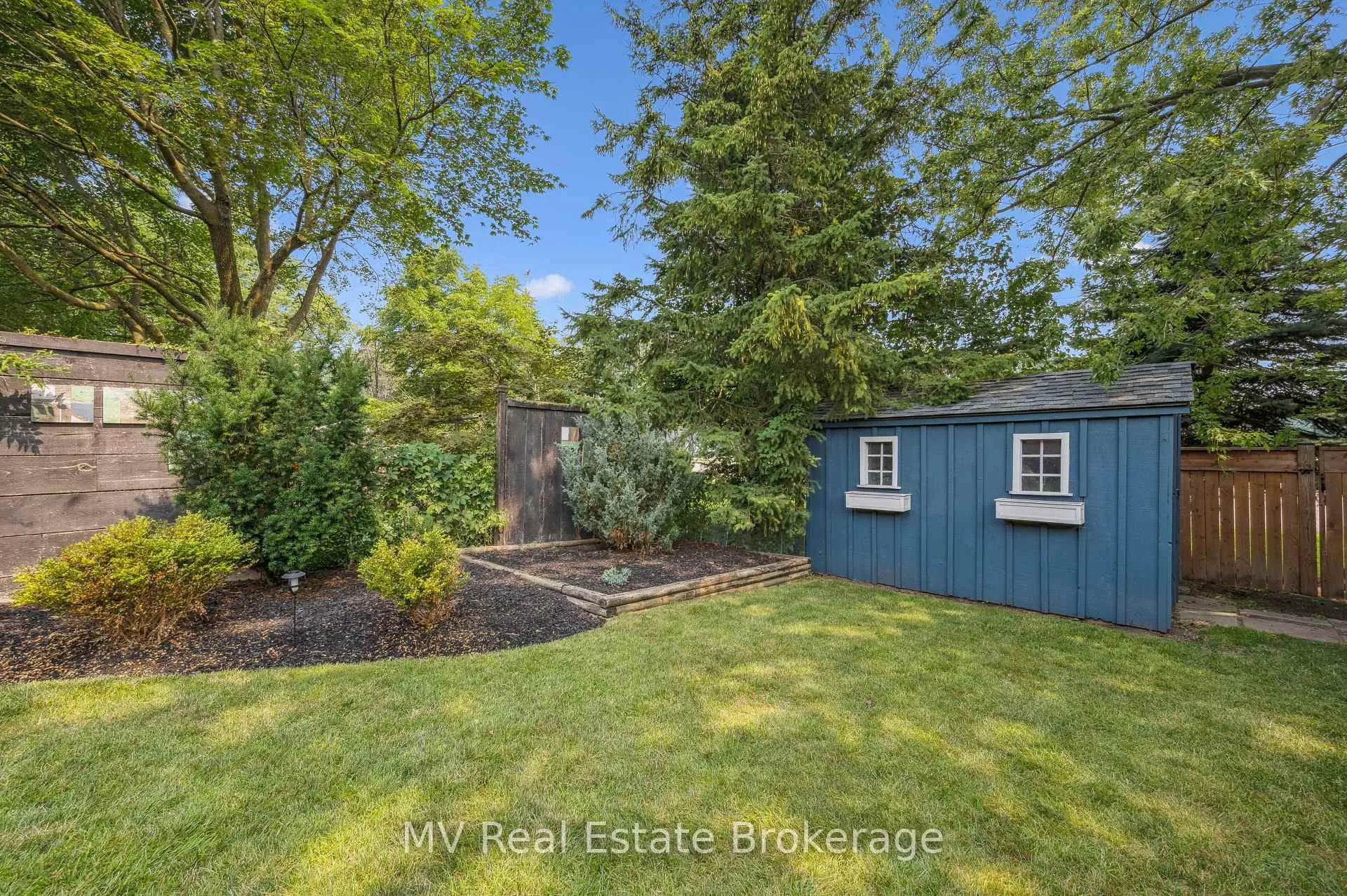 Photo 41 of 434B Dunvegan Drive, Waterloo — HOMEH