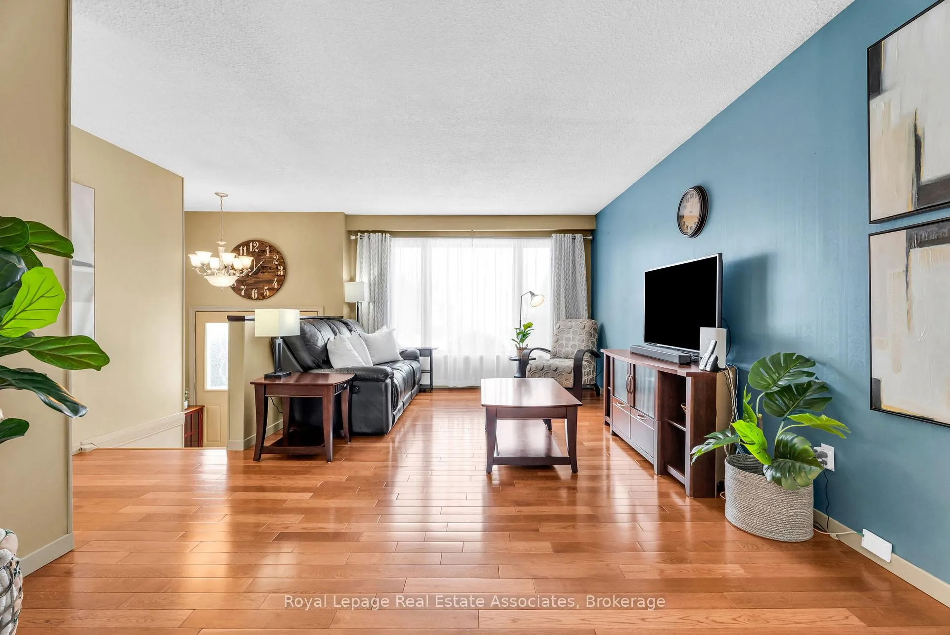 Photo 9 of 29 Norman Avenue, Halton Hills, Acton — HOMEH