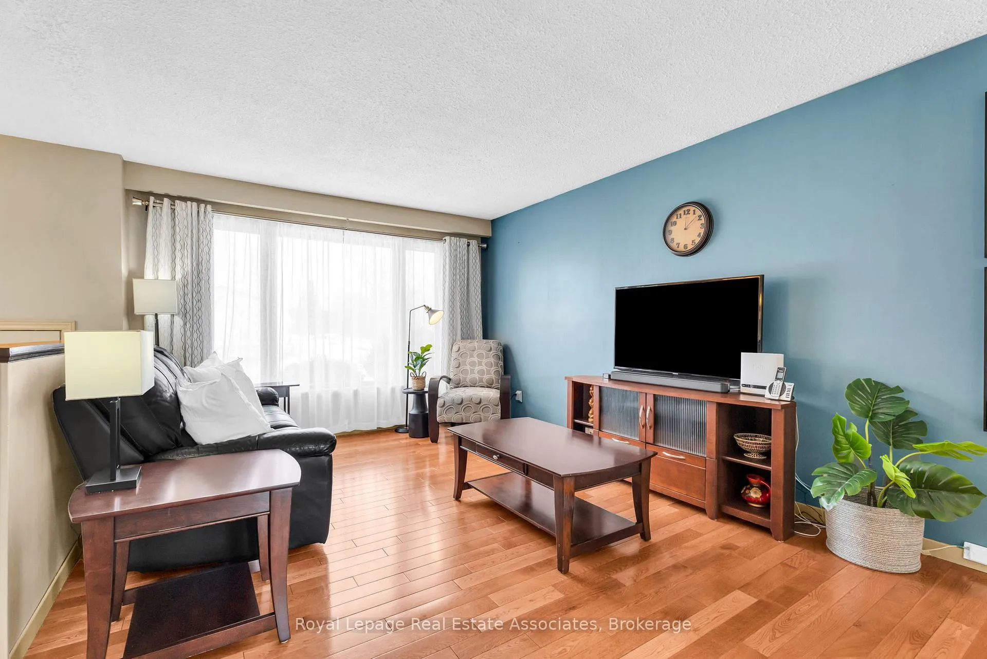 Photo 11 of 29 Norman Avenue, Halton Hills, Acton — HOMEH