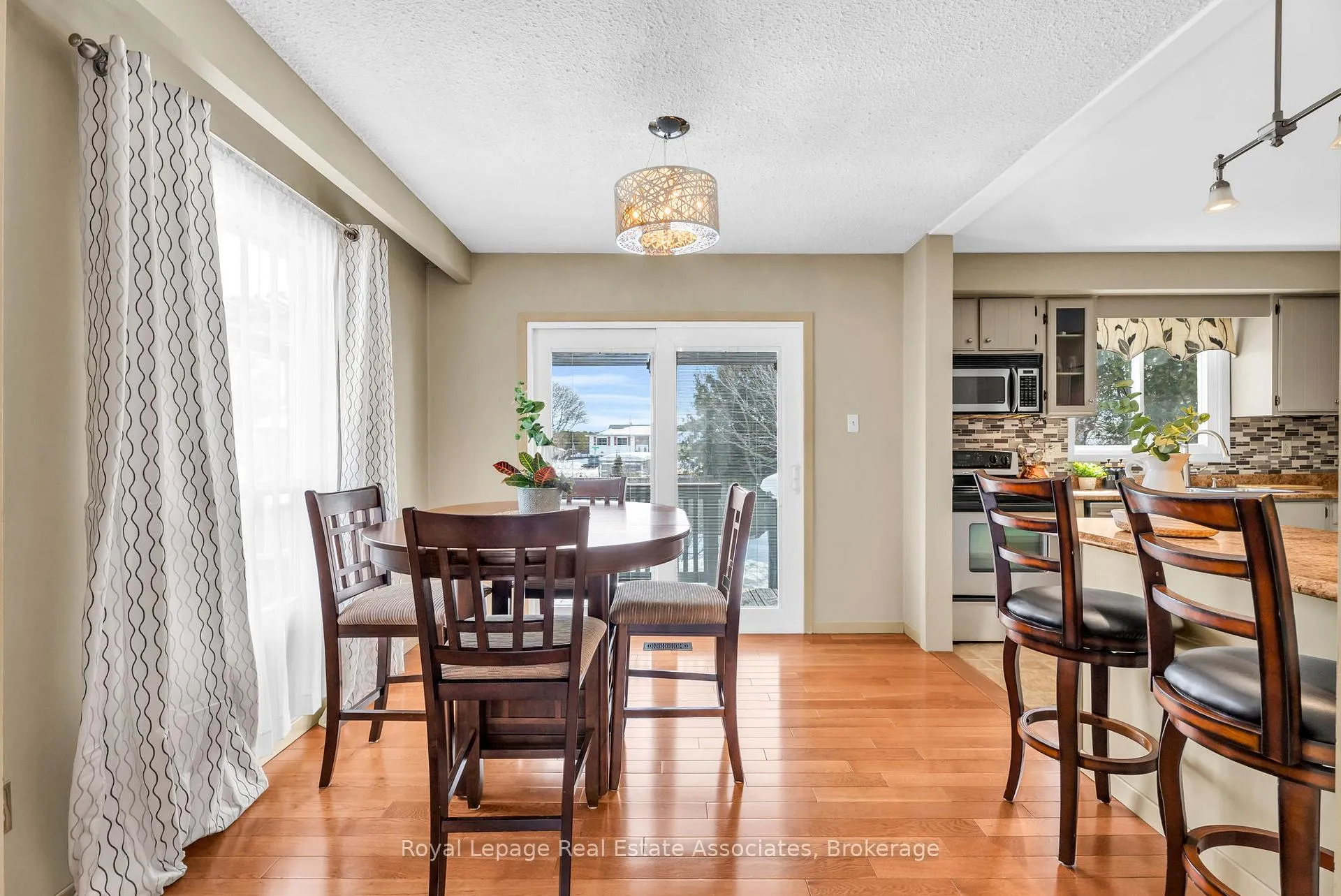 Photo 13 of 29 Norman Avenue, Halton Hills, Acton — HOMEH