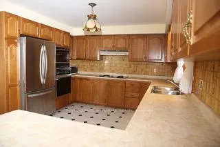 Photo 9 of 450 O'Connor Drive, Toronto, East York — HOMEH