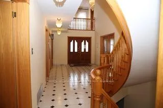 Photo 16 of 450 O'Connor Drive, Toronto, East York — HOMEH