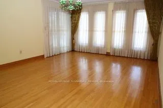 Photo 20 of 450 O'Connor Drive, Toronto, East York — HOMEH