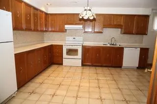 Photo 30 of 450 O'Connor Drive, Toronto, East York — HOMEH