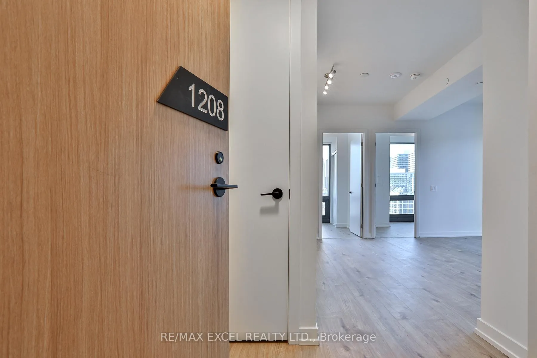 Photo 2 of Unit 1208, 35 Parliament Street, Toronto, Waterfront Communities — HOMEH