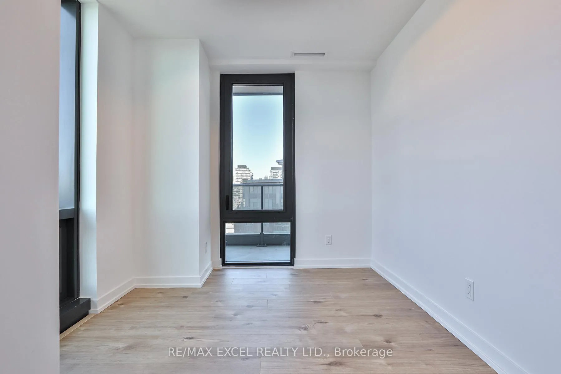 Photo 12 of Unit 1208, 35 Parliament Street, Toronto, Waterfront Communities — HOMEH