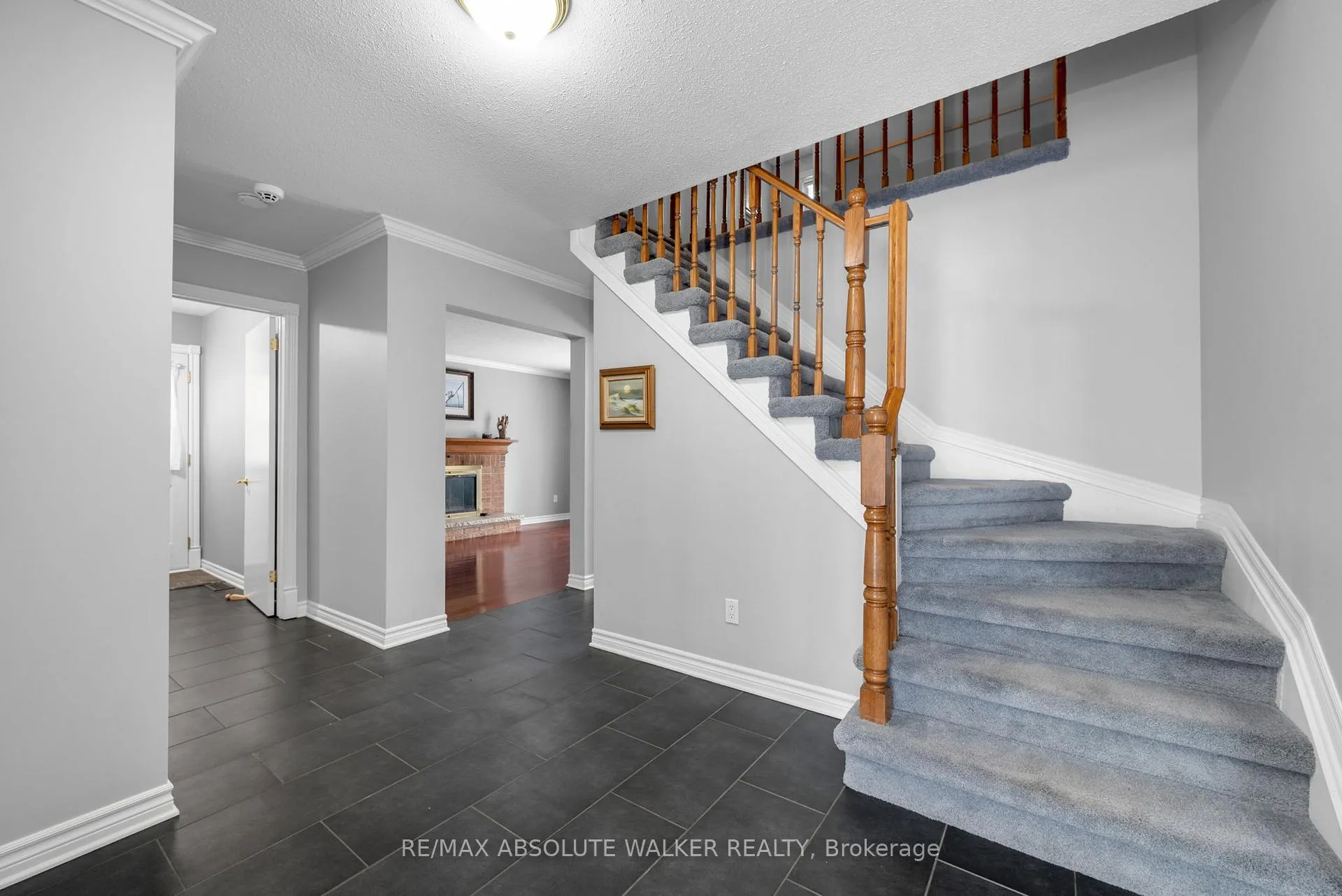 Photo 2 of 944 Raftsman Lane, Ottawa, Convent Glen — HOMEH