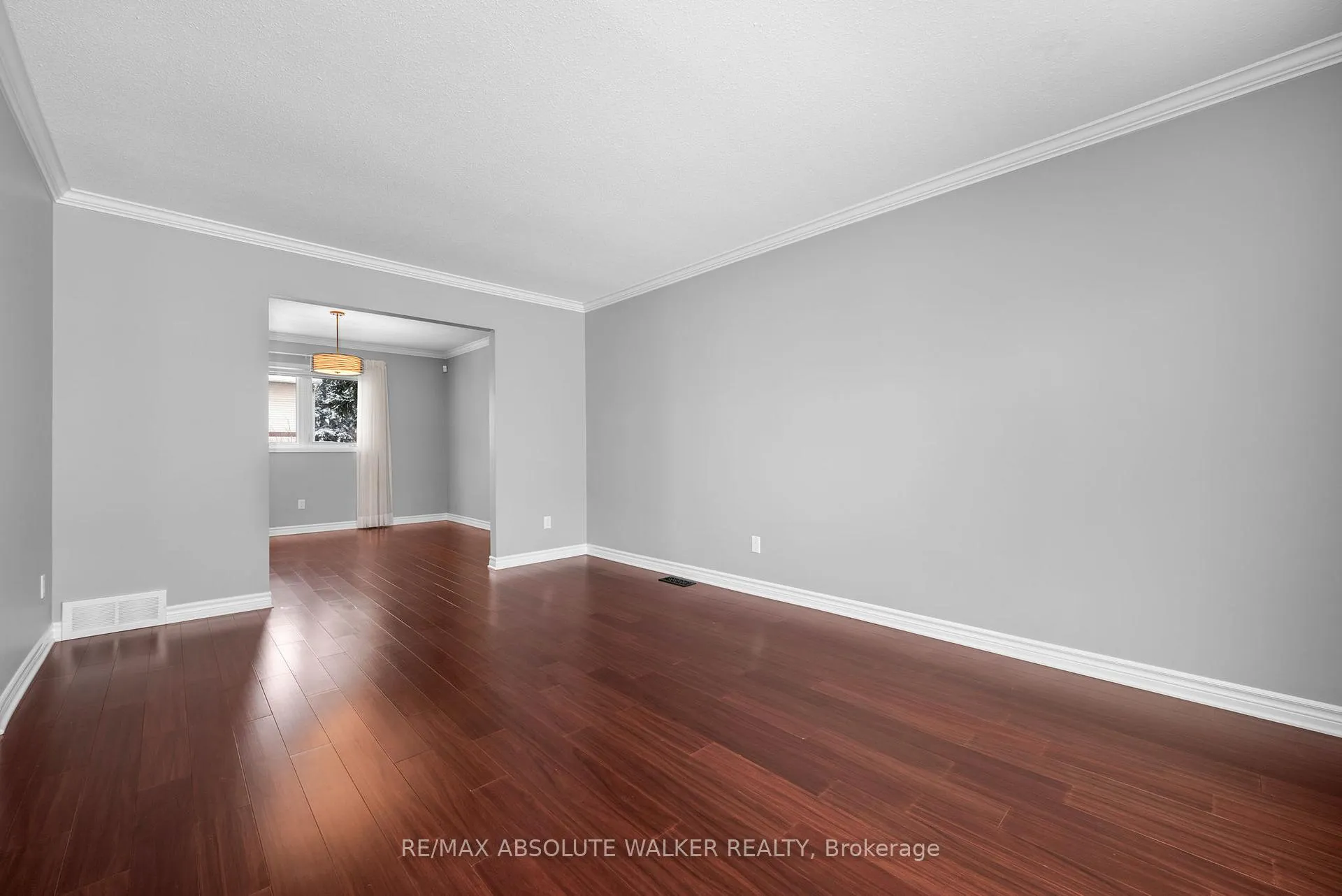 Photo 6 of 944 Raftsman Lane, Ottawa, Convent Glen — HOMEH