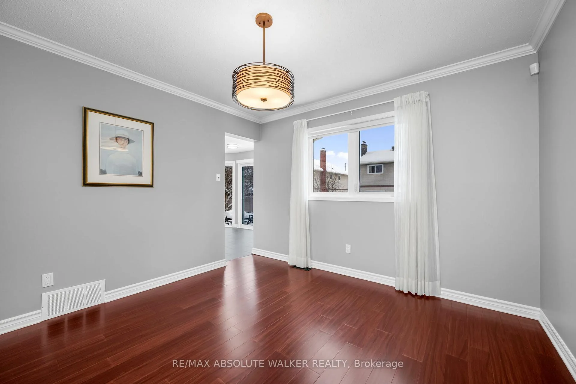 Photo 10 of 944 Raftsman Lane, Ottawa, Convent Glen — HOMEH