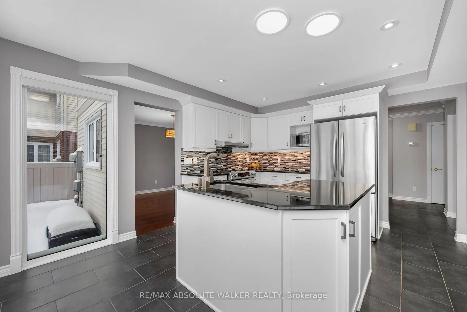 Photo 14 of 944 Raftsman Lane, Ottawa, Convent Glen — HOMEH