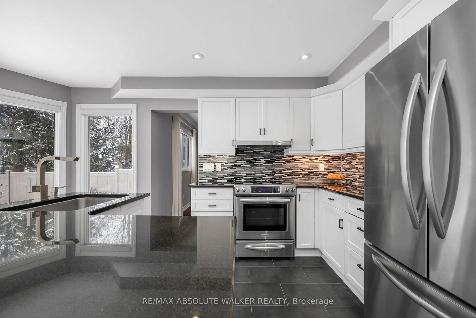 Photo 15 of 944 Raftsman Lane, Ottawa, Convent Glen — HOMEH