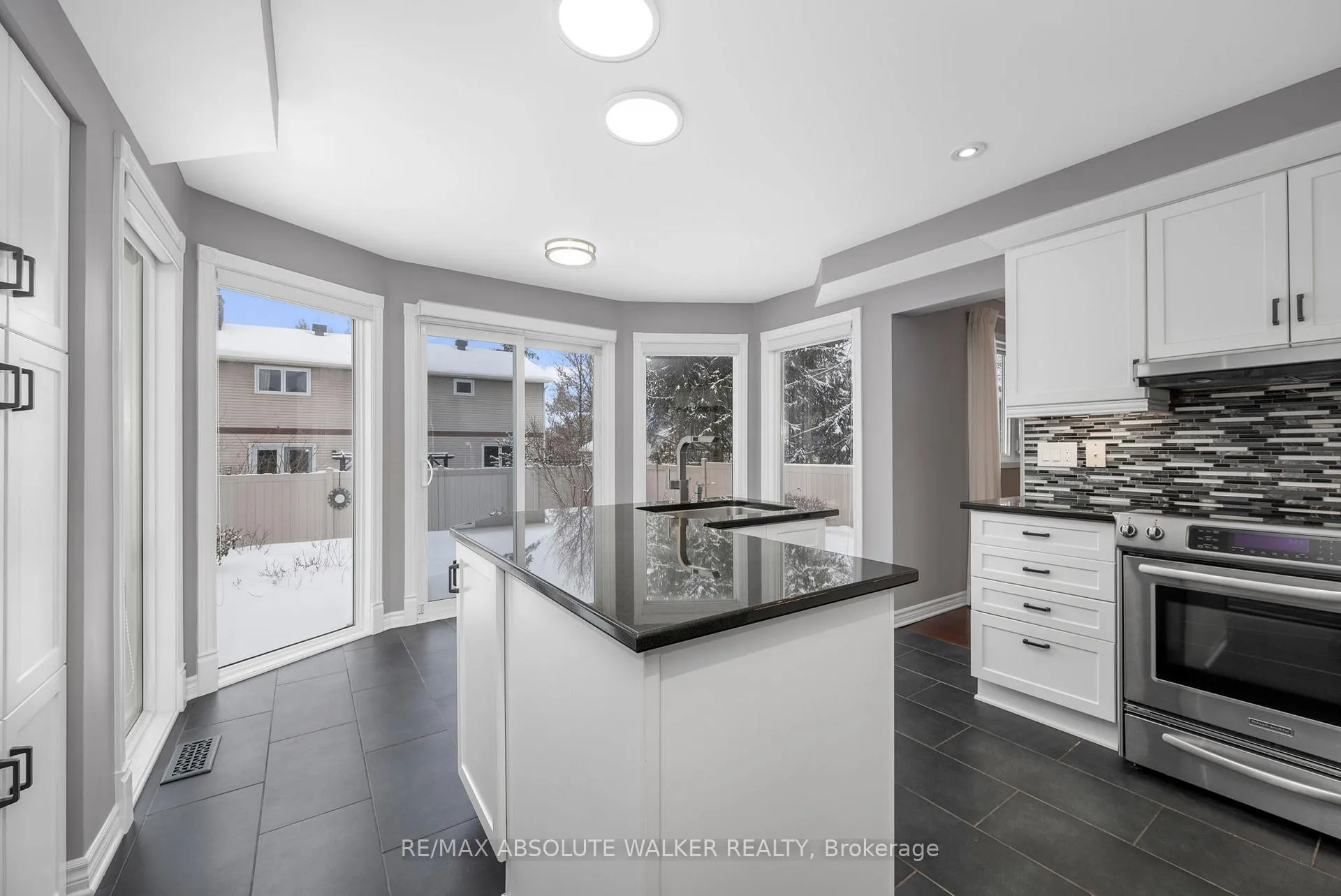 Photo 16 of 944 Raftsman Lane, Ottawa, Convent Glen — HOMEH