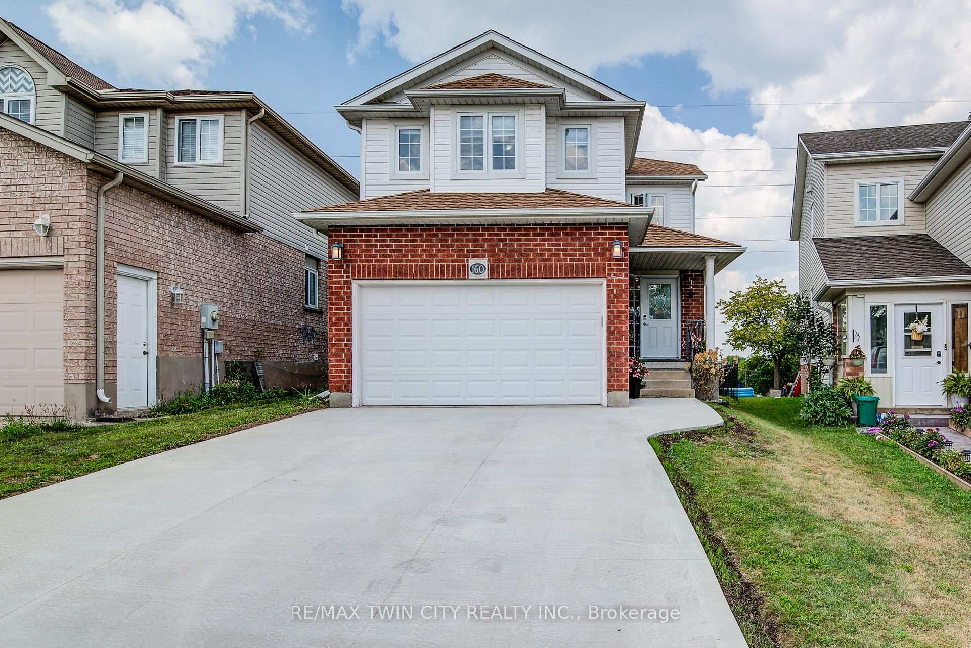 Photo 1 of 160 Hidden Creek Drive, Kitchener — HOMEH