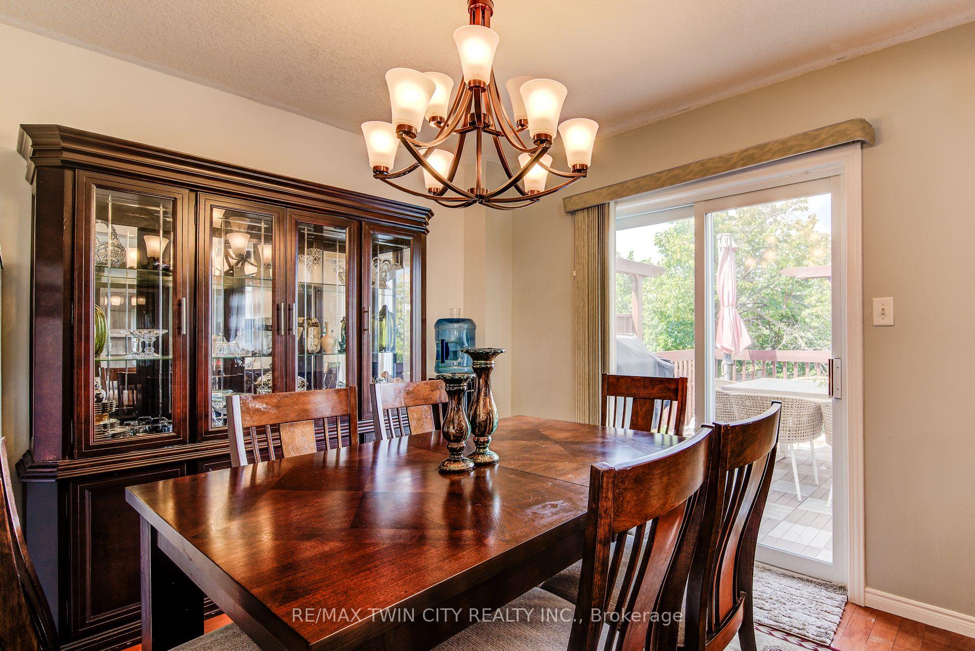 Photo 18 of 160 Hidden Creek Drive, Kitchener — HOMEH