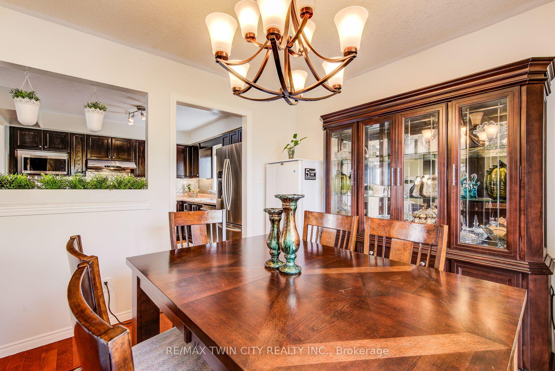 Photo 19 of 160 Hidden Creek Drive, Kitchener — HOMEH