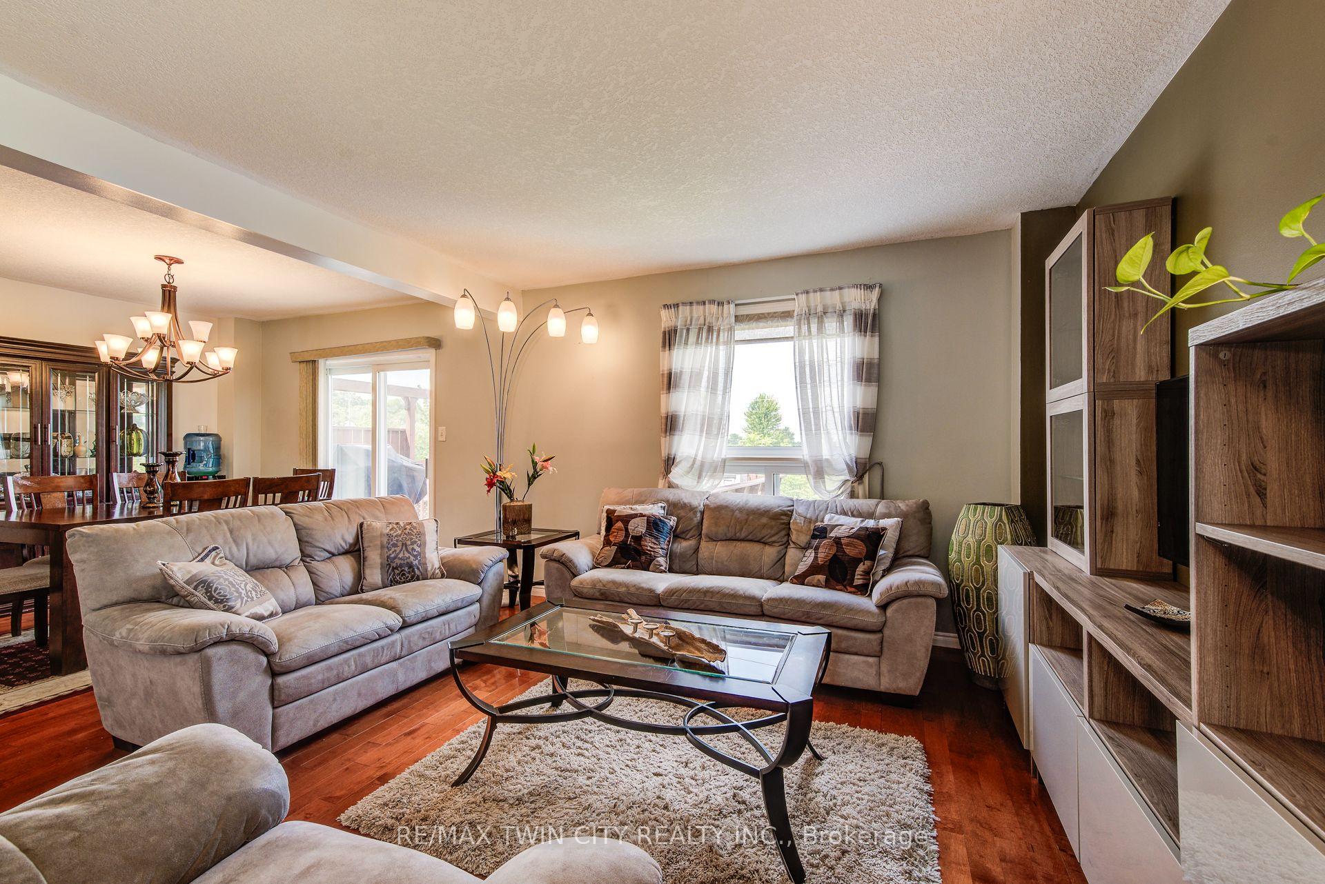 Photo 22 of 160 Hidden Creek Drive, Kitchener — HOMEH