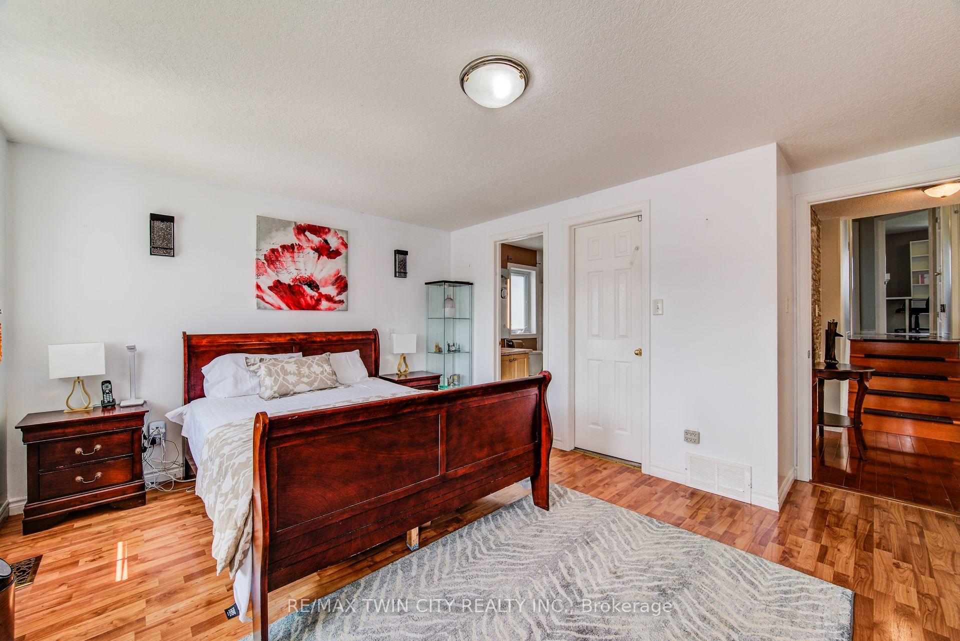 Photo 25 of 160 Hidden Creek Drive, Kitchener — HOMEH