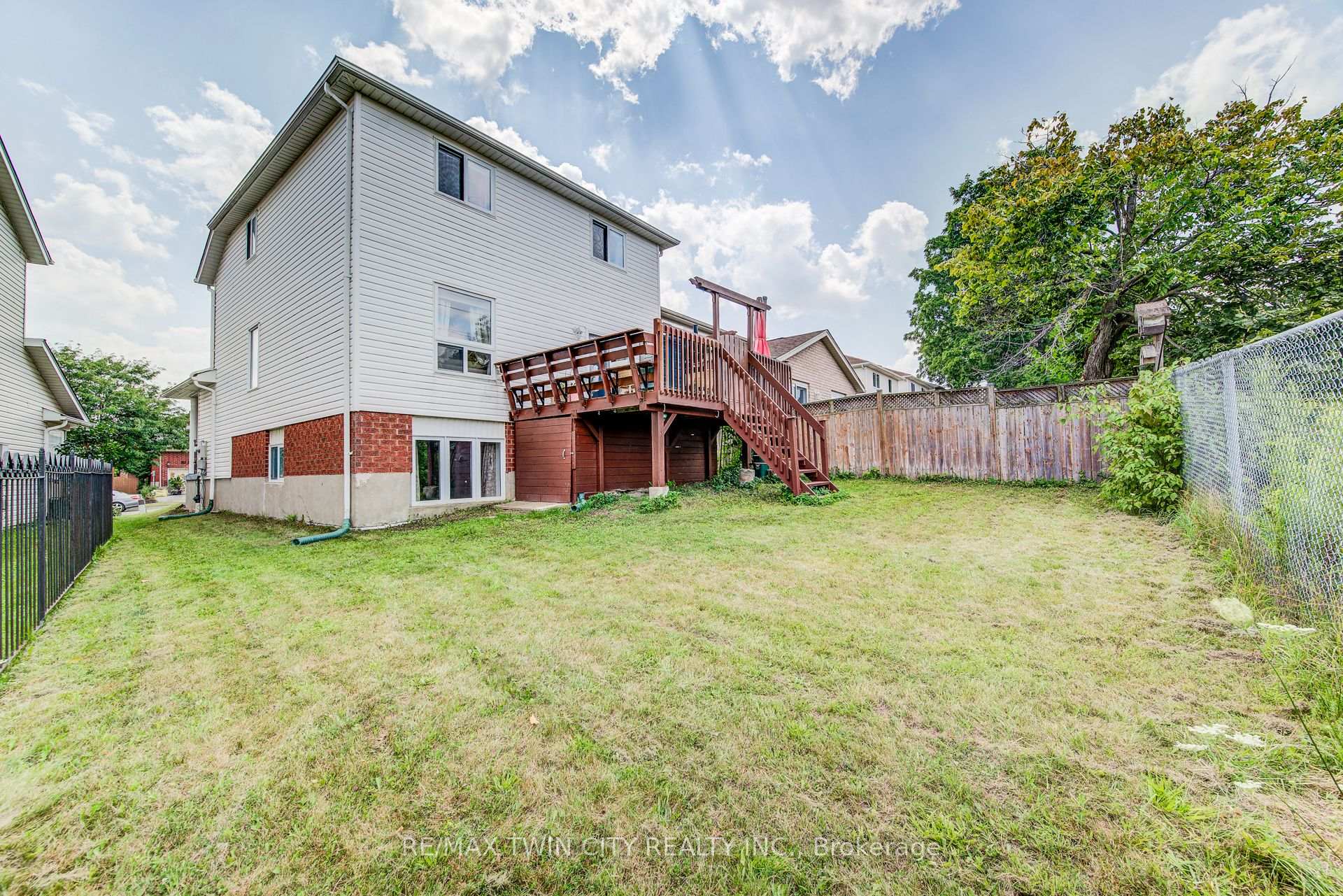 Photo 45 of 160 Hidden Creek Drive, Kitchener — HOMEH