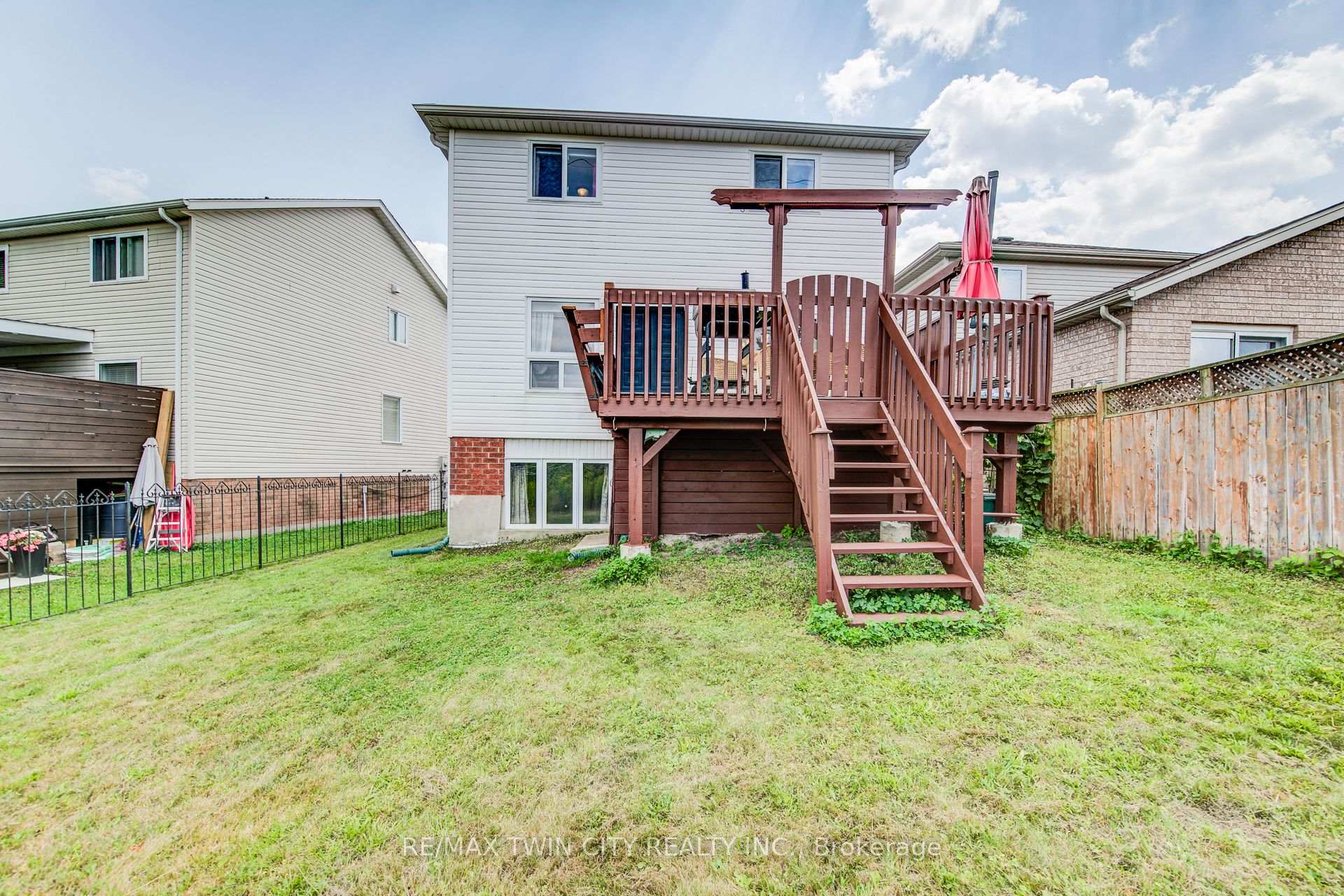 Photo 46 of 160 Hidden Creek Drive, Kitchener — HOMEH