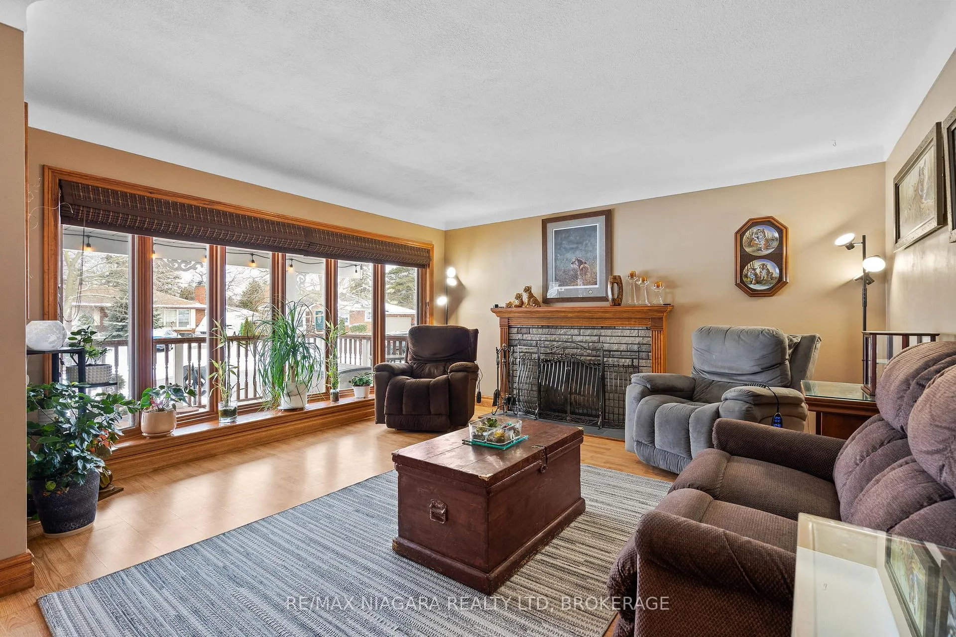 Photo 9 of 12 Aquadale Drive, St. Catharines, Lakeshore — HOMEH