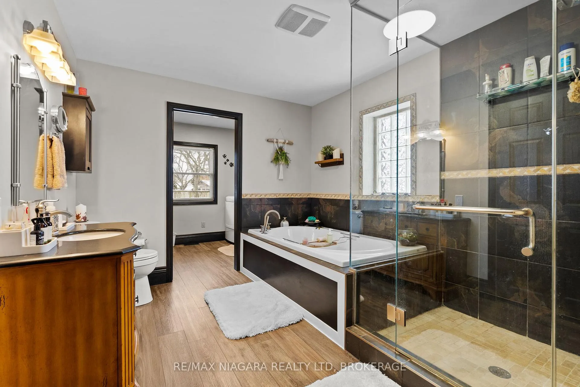 Photo 12 of 12 Aquadale Drive, St. Catharines, Lakeshore — HOMEH
