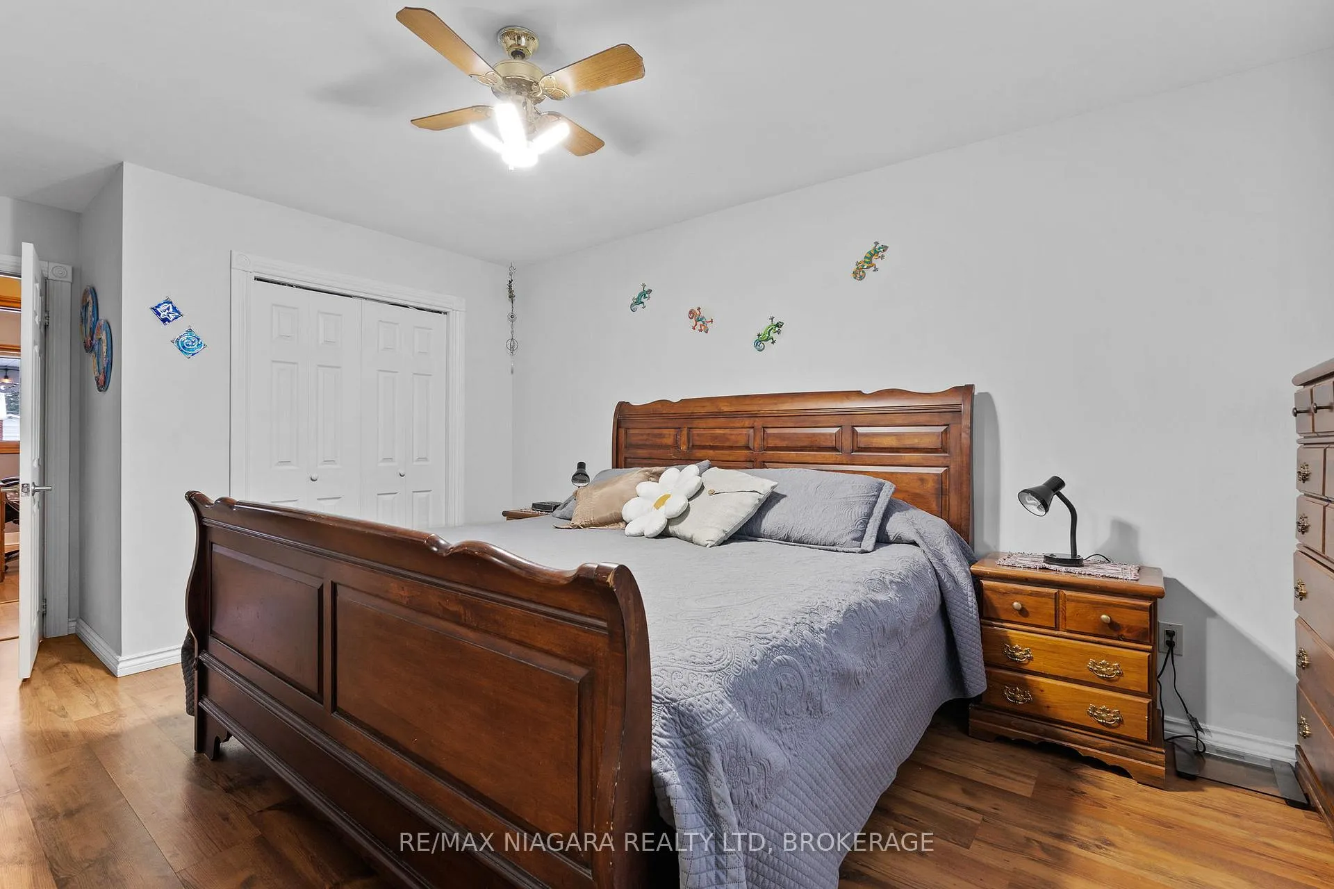Photo 17 of 12 Aquadale Drive, St. Catharines, Lakeshore — HOMEH