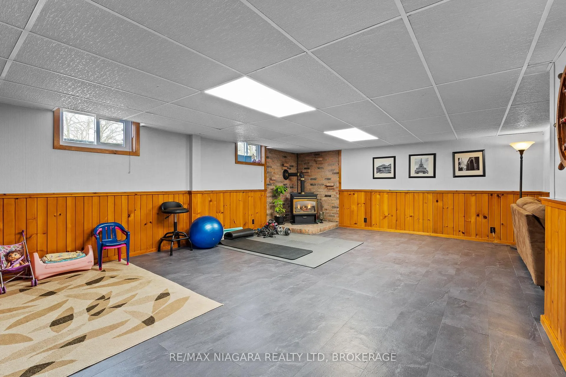 Photo 26 of 12 Aquadale Drive, St. Catharines, Lakeshore — HOMEH