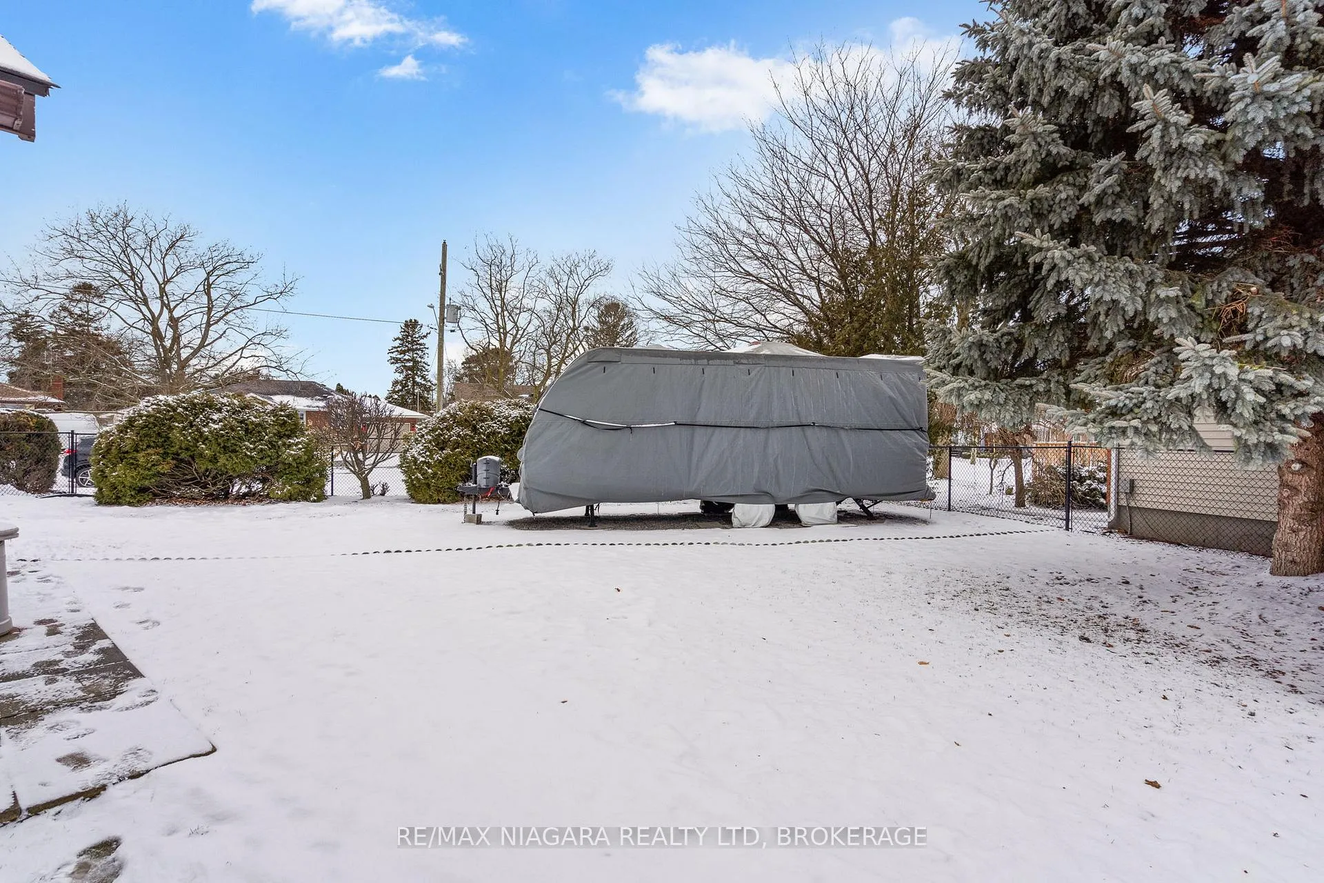 Photo 36 of 12 Aquadale Drive, St. Catharines, Lakeshore — HOMEH