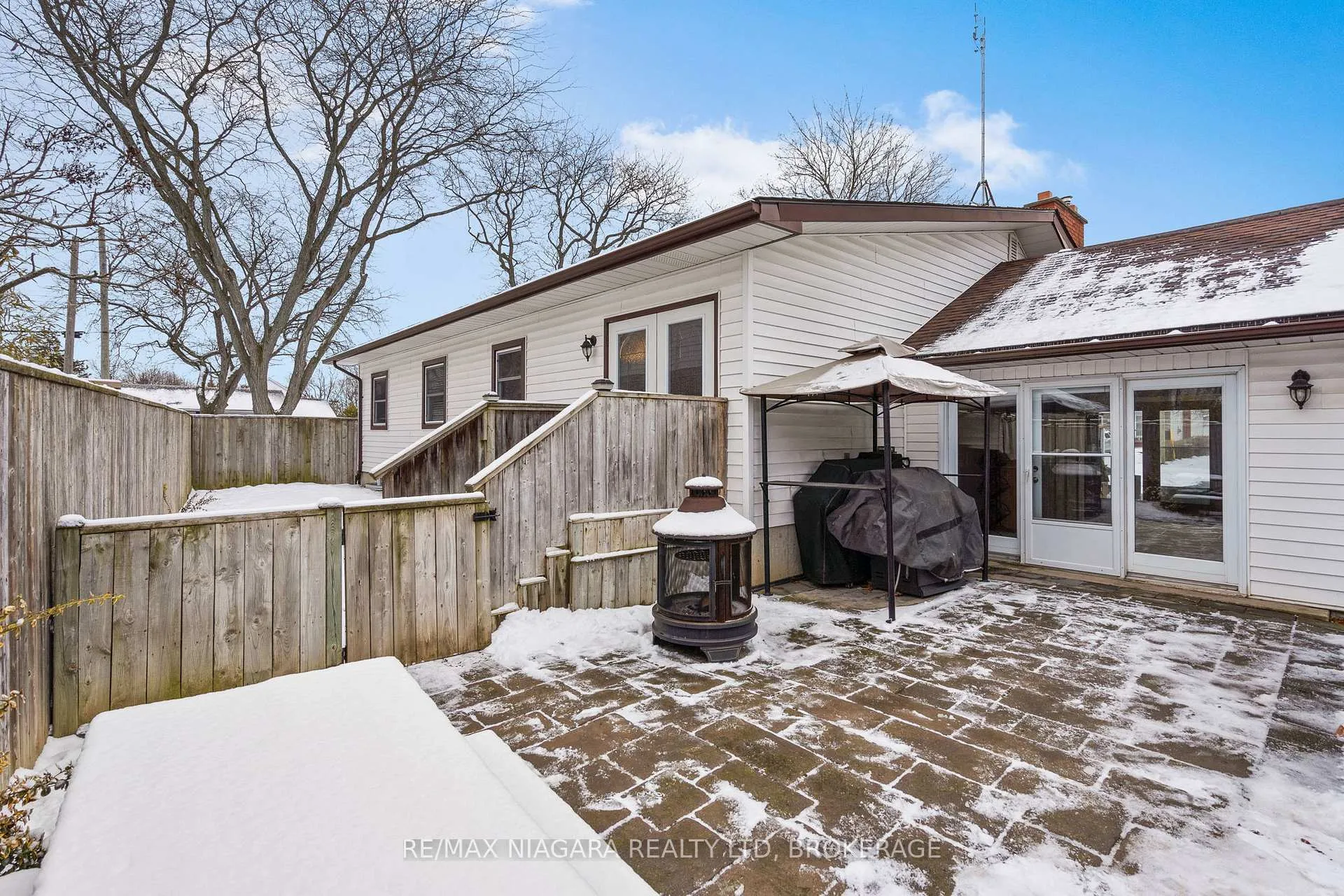 Photo 37 of 12 Aquadale Drive, St. Catharines, Lakeshore — HOMEH