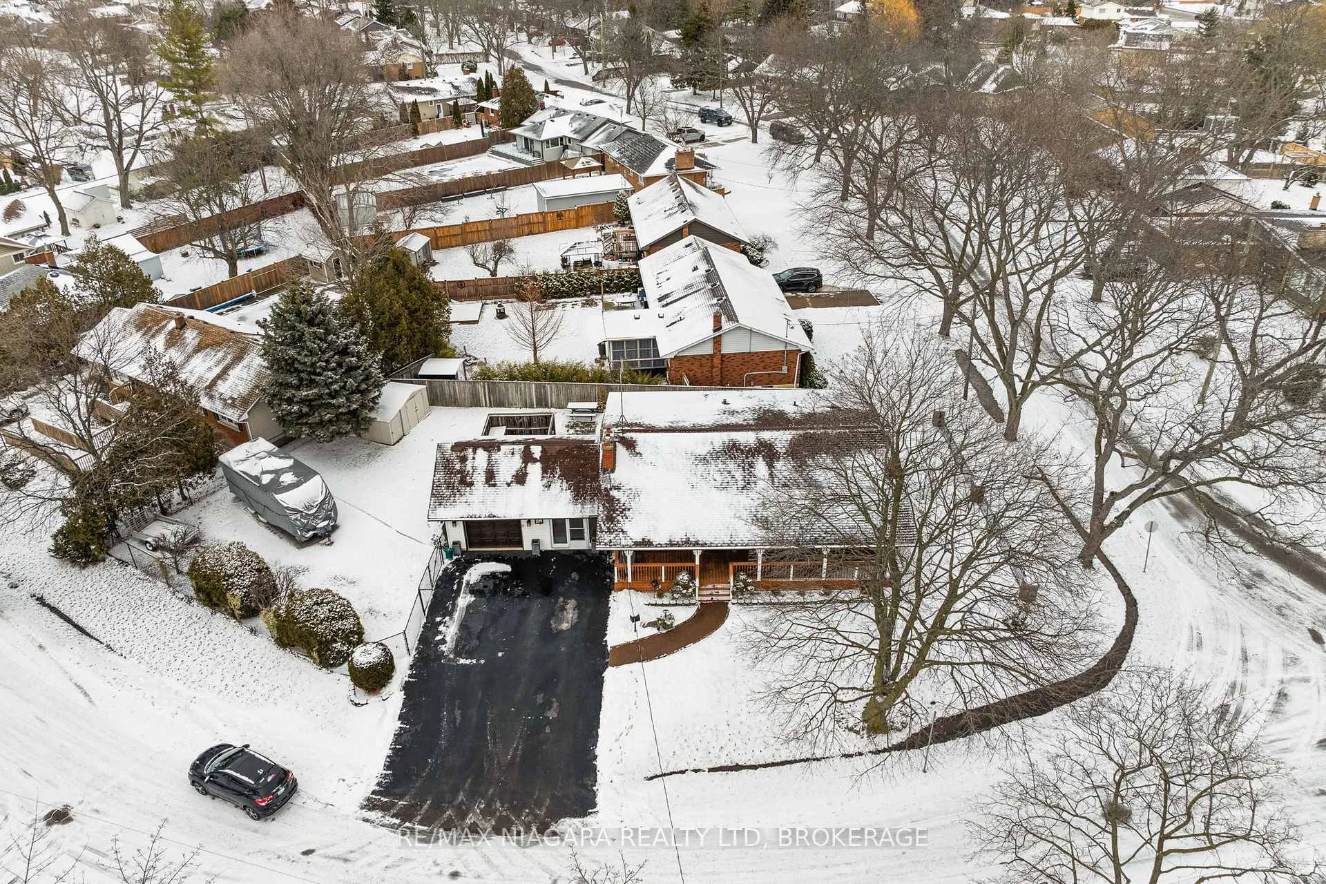 Photo 40 of 12 Aquadale Drive, St. Catharines, Lakeshore — HOMEH