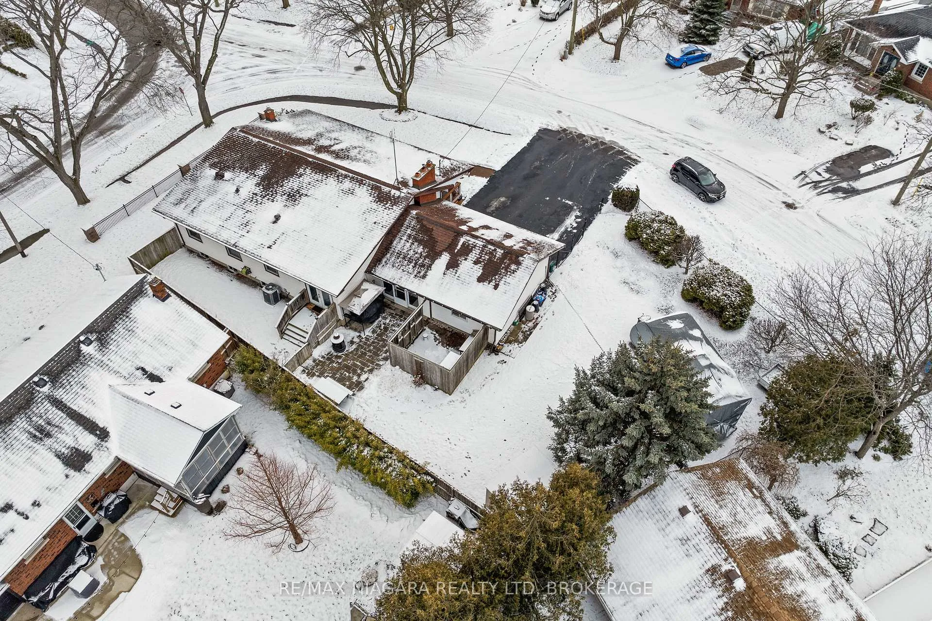 Photo 44 of 12 Aquadale Drive, St. Catharines, Lakeshore — HOMEH