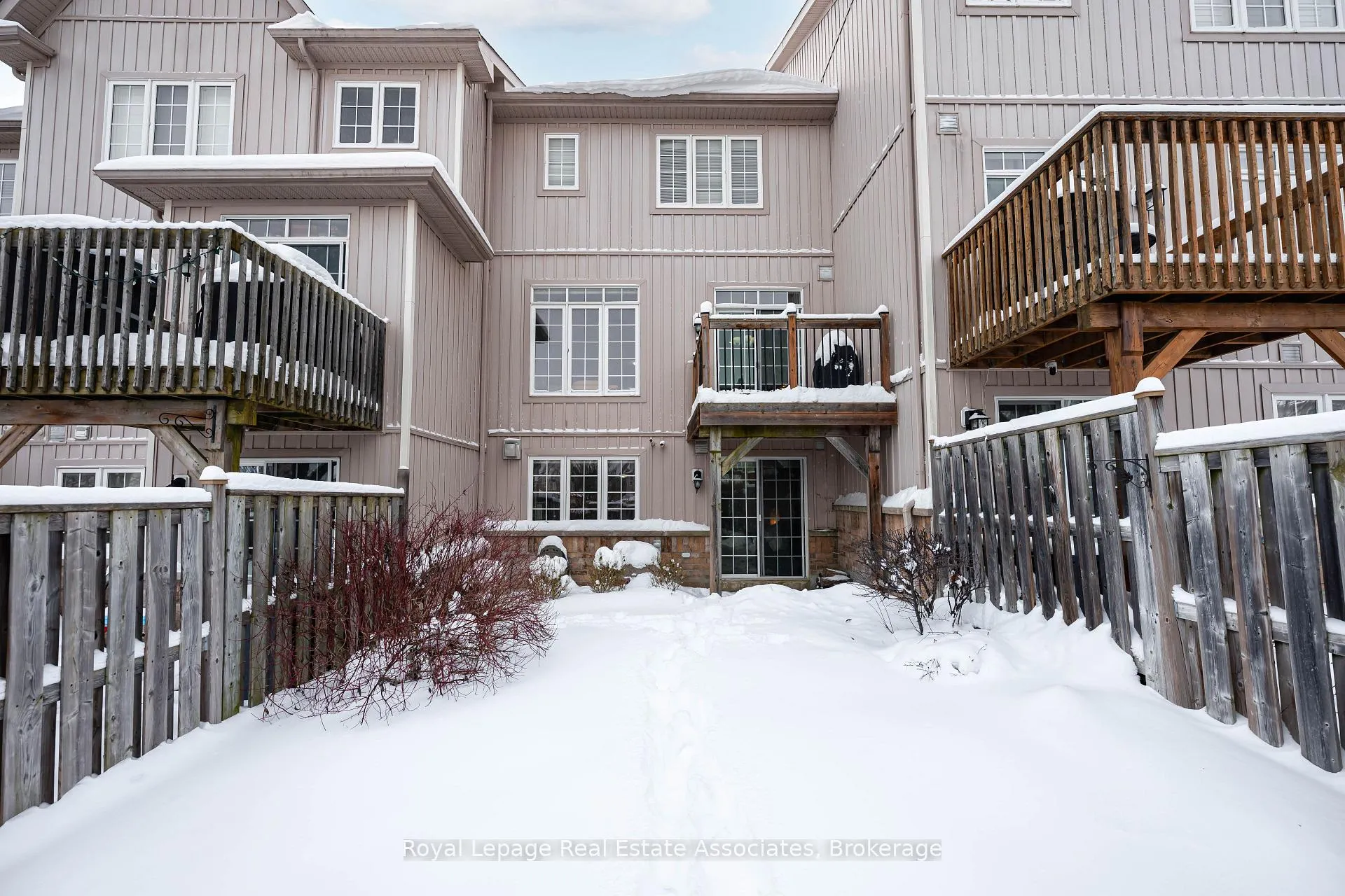 Photo 34 of 44 Sutcliff Lane, Halton Hills, Georgetown — HOMEH