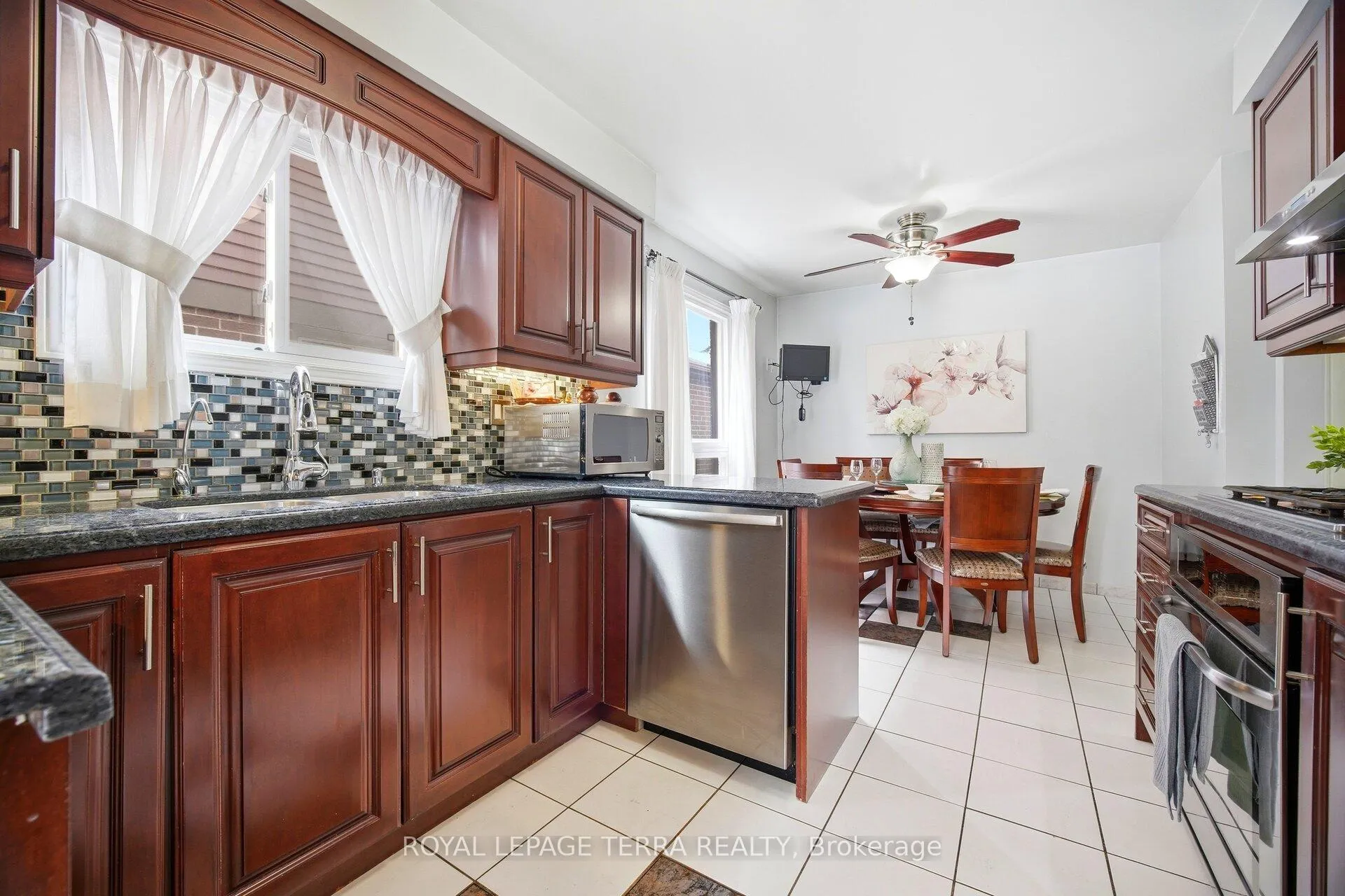Photo 15 of 32 Bridekirk Place, Brampton, Fletcher's West — HOMEH