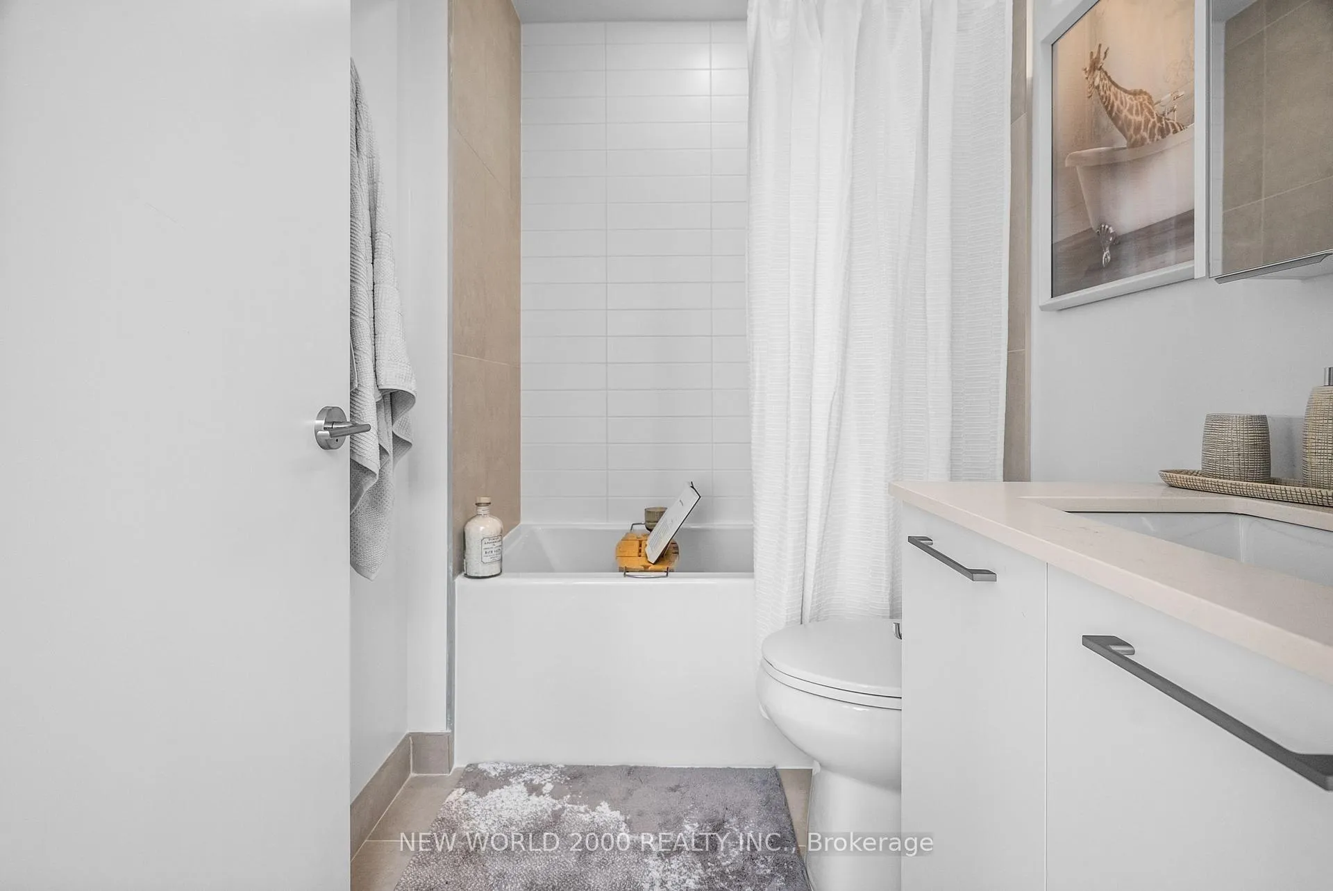 Photo 20 of Unit 2211, 101 Roehampton Avenue, Toronto, Mount Pleasant West — HOMEH