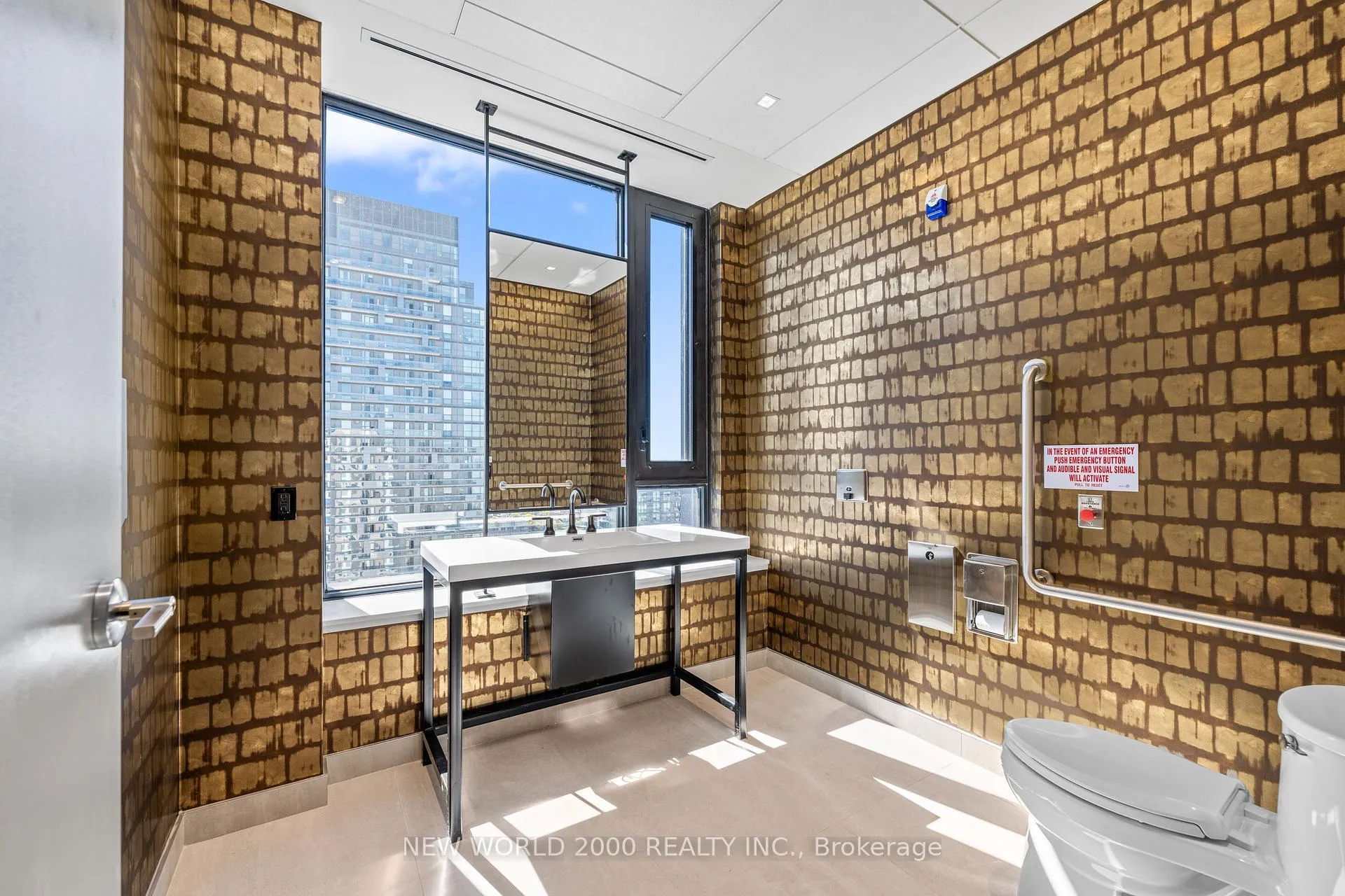 Photo 31 of Unit 2211, 101 Roehampton Avenue, Toronto, Mount Pleasant West — HOMEH