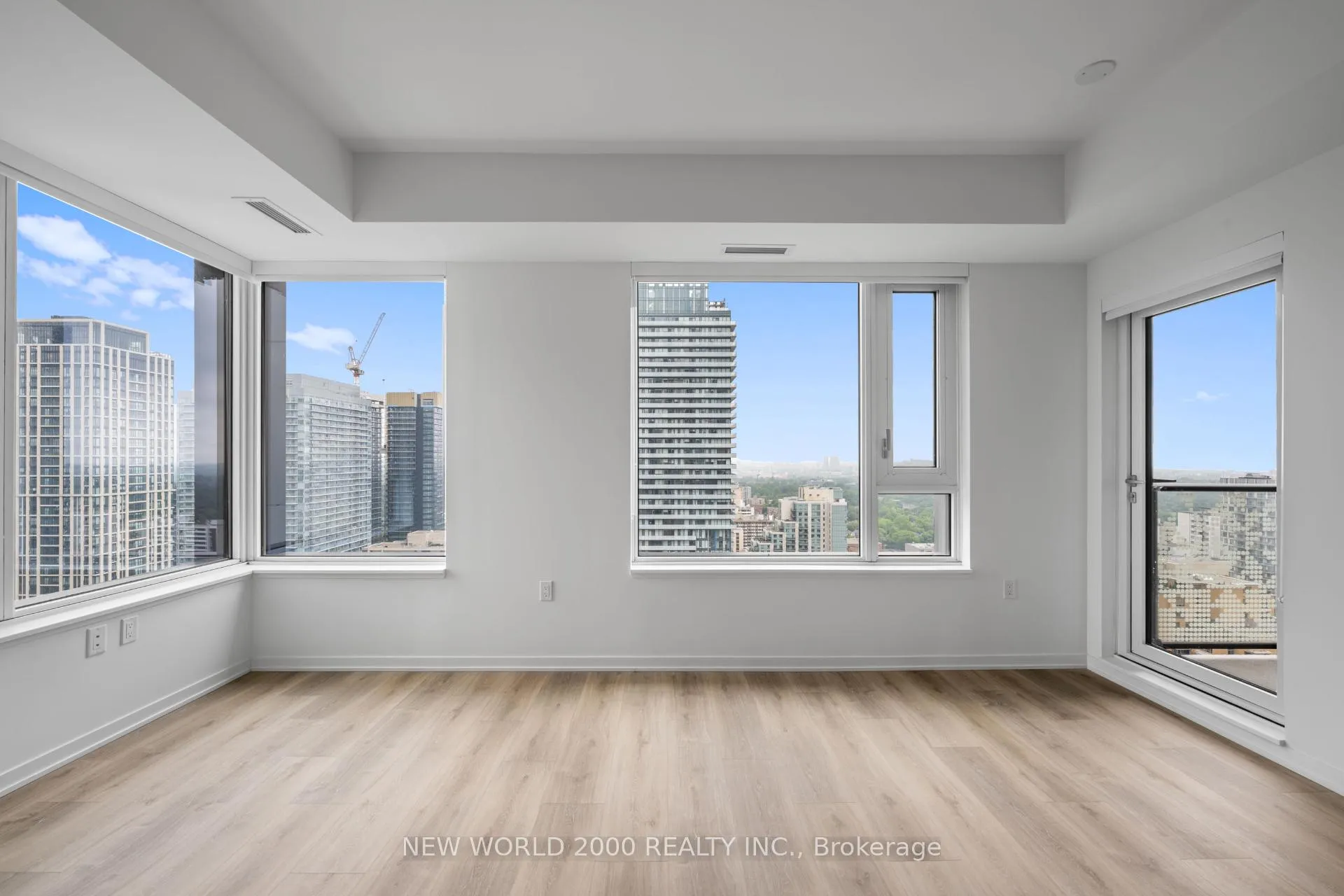 Photo 4 of Unit 3114, 101 Roehampton Avenue, Toronto, Mount Pleasant West — HOMEH