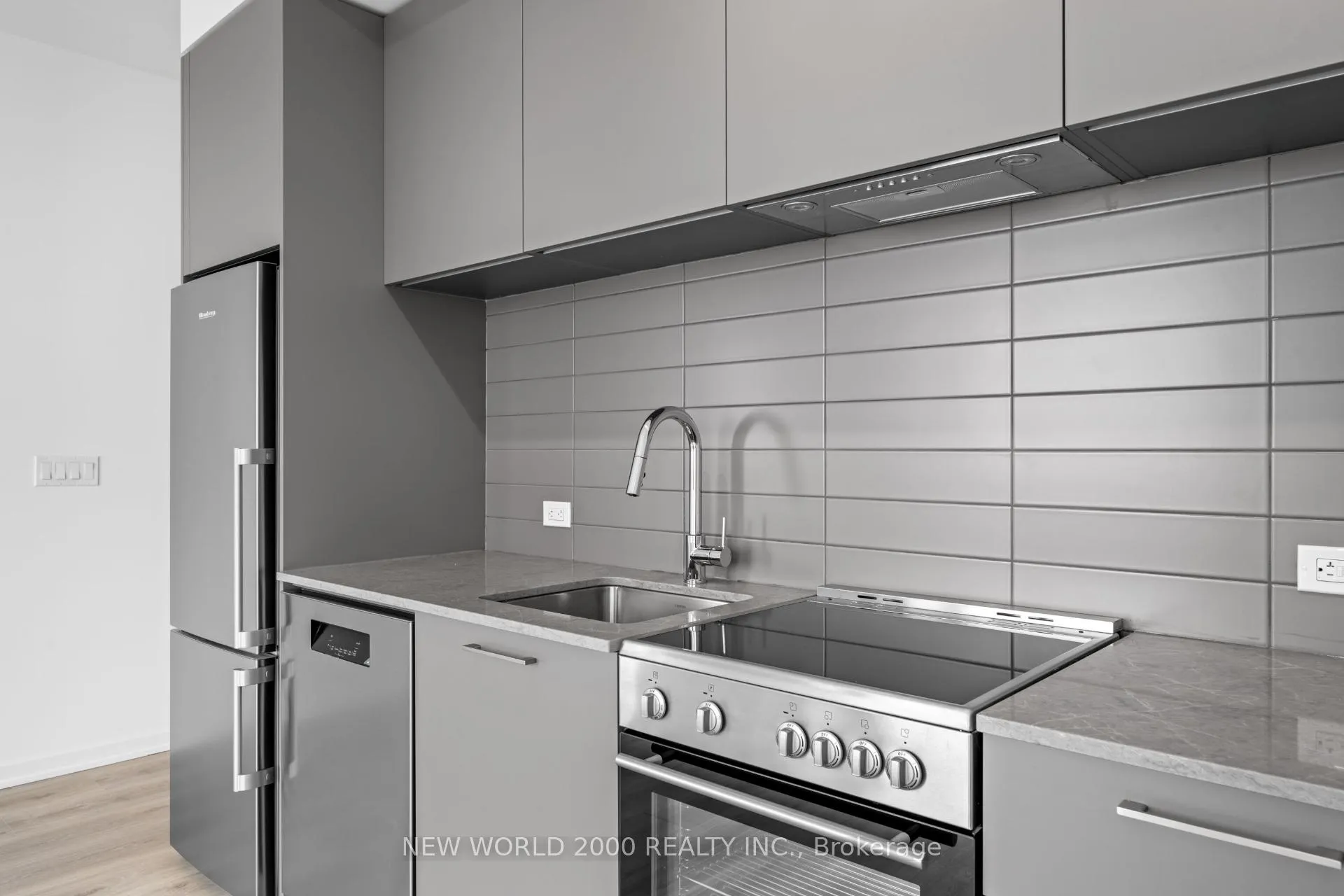 Photo 8 of Unit 3114, 101 Roehampton Avenue, Toronto, Mount Pleasant West — HOMEH